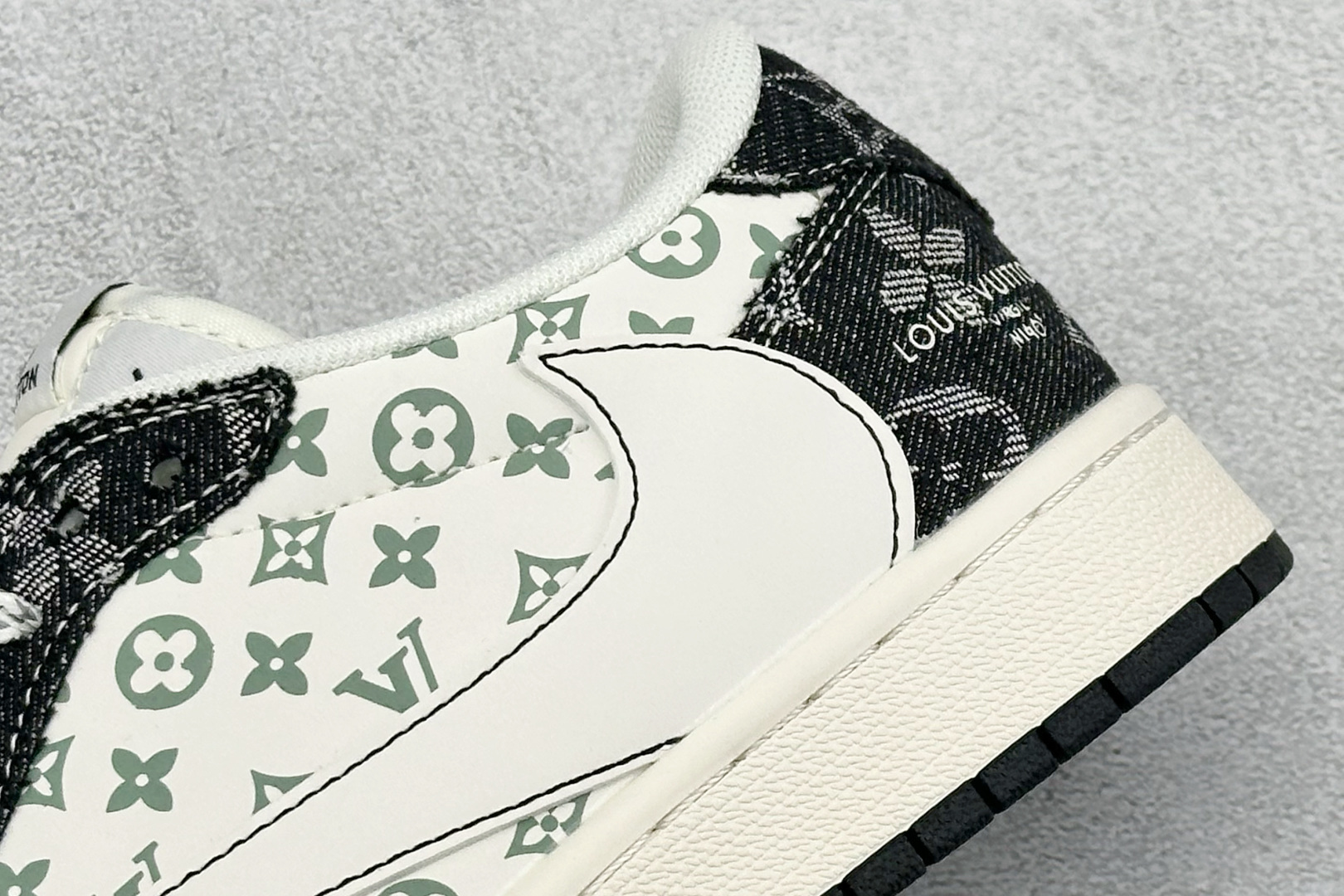 Travis Scott x Fragment Design x Air Jordan 1 Low SP AJ1 乔1 LV联名 黑牛仔布 低帮文化休闲板鞋 YX5066-327