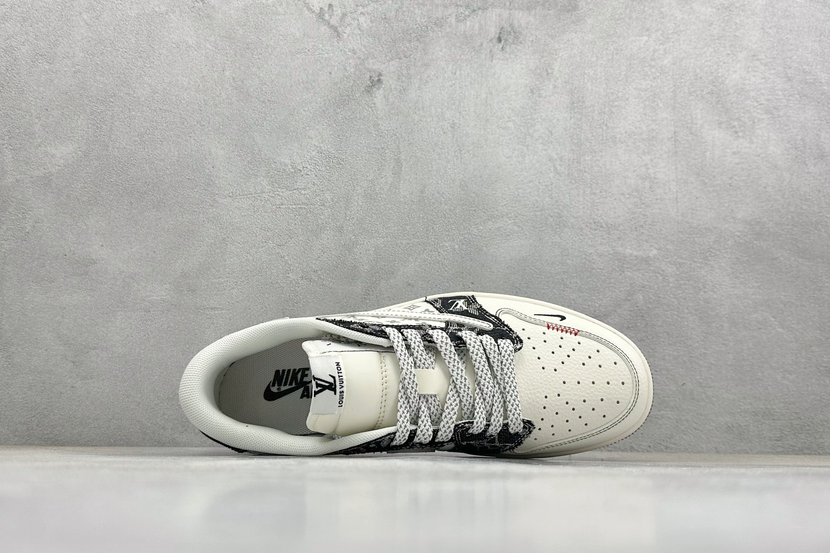 Travis Scott x Fragment Design x Air Jordan 1 Low SP AJ1 乔1 LV联名 黑牛仔布 低帮文化休闲板鞋 YX5066-327