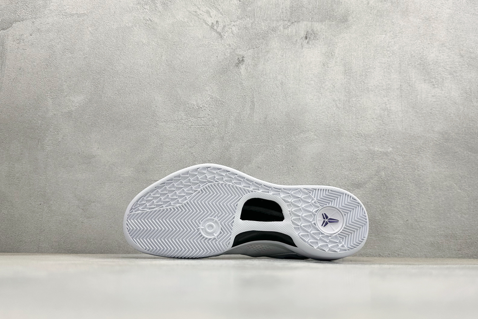 CK版Nike Zoom Kobe Ⅷ System 科比8代低帮实战篮球鞋 HF9550-100