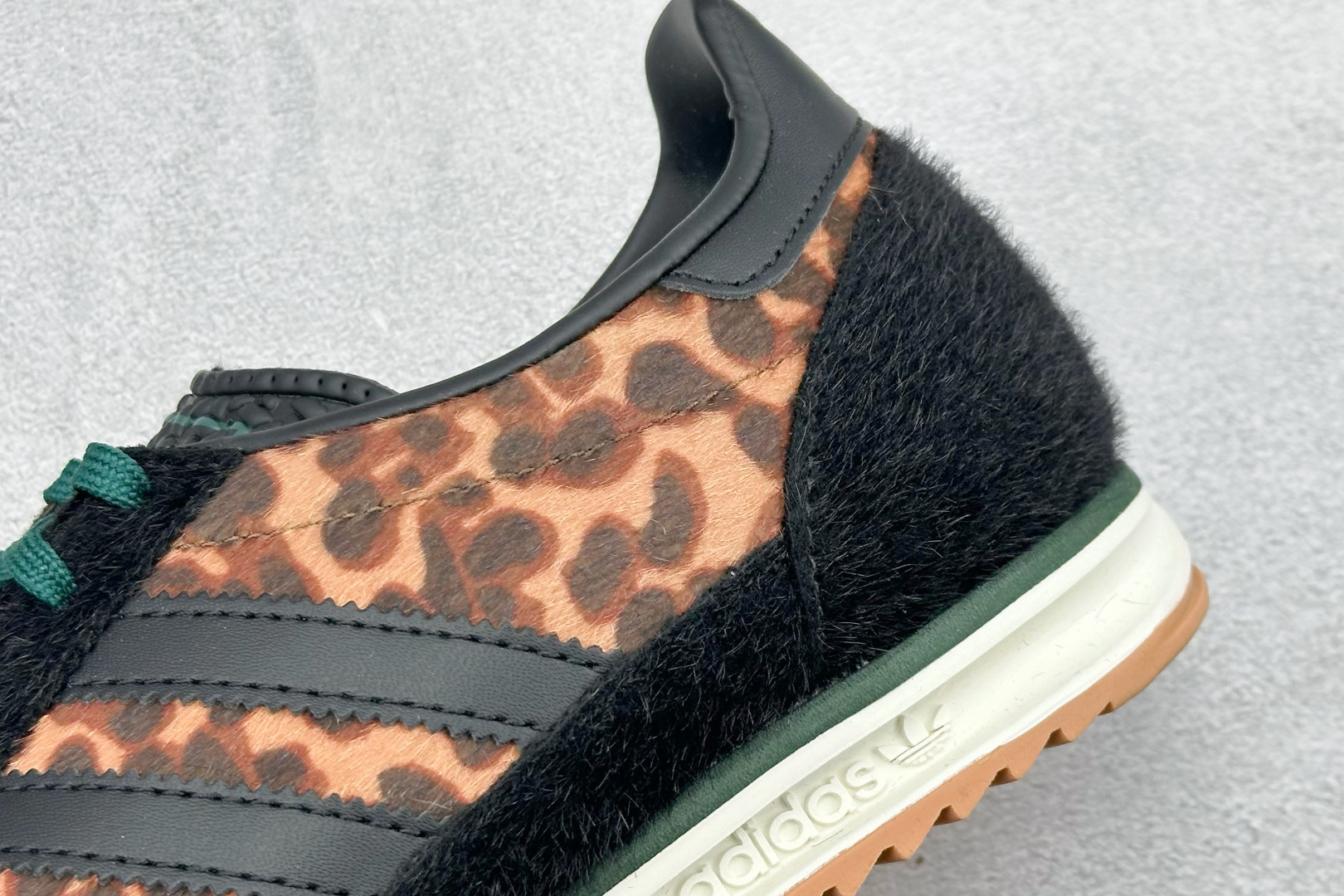 ML版AD Originals SL 72 RS 休闲防滑耐磨低帮板鞋 JI0187