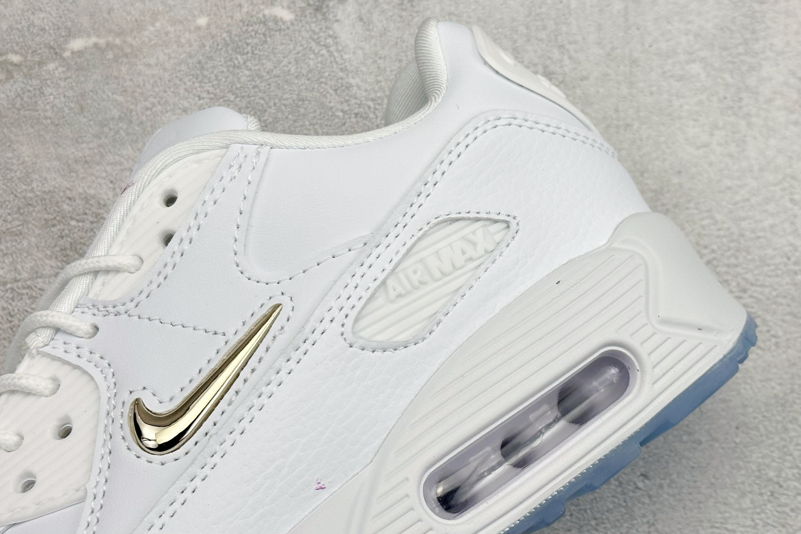 Nike Air Max 90 耐克皮面复古气垫跑鞋 CW4070-100