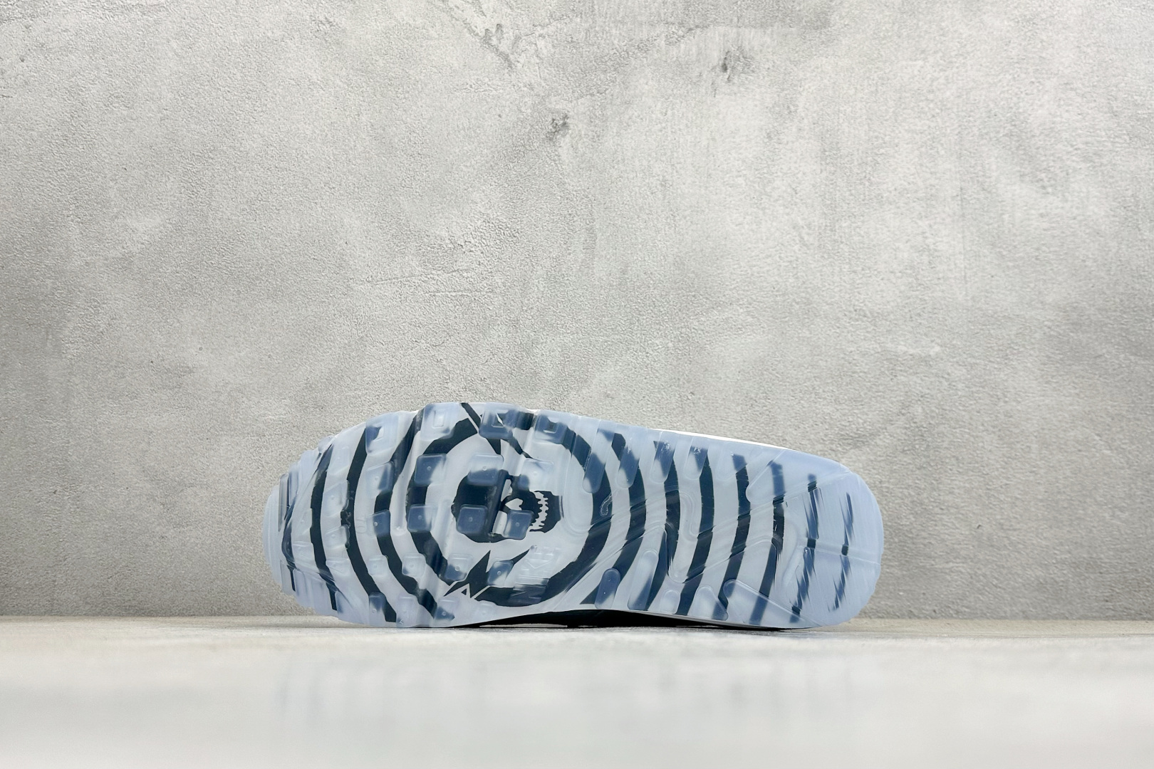 Nike Air Max 90 耐克皮面复古气垫跑鞋 CW4070-100