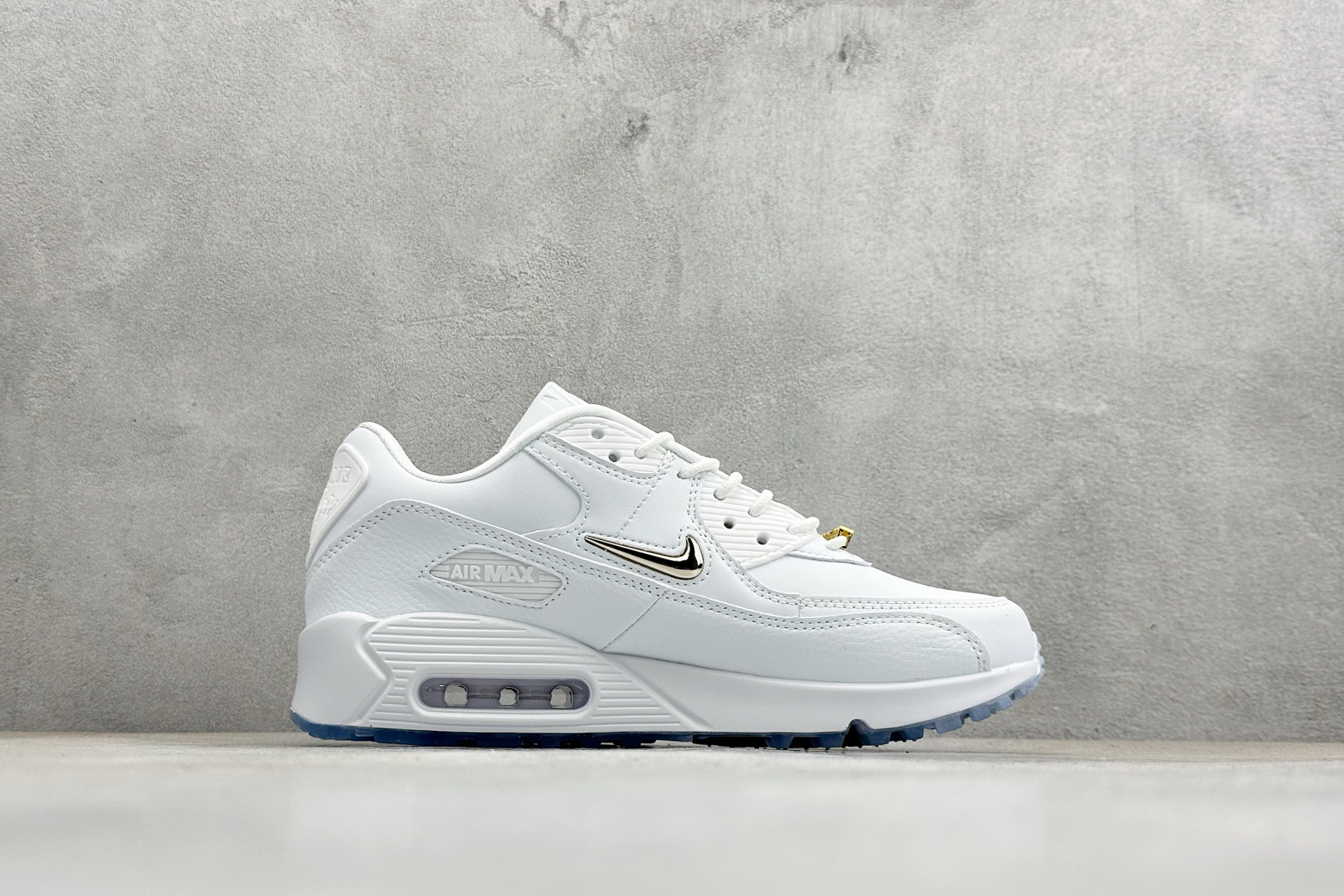 Nike Air Max 90 耐克皮面复古气垫跑鞋 CW4070-100