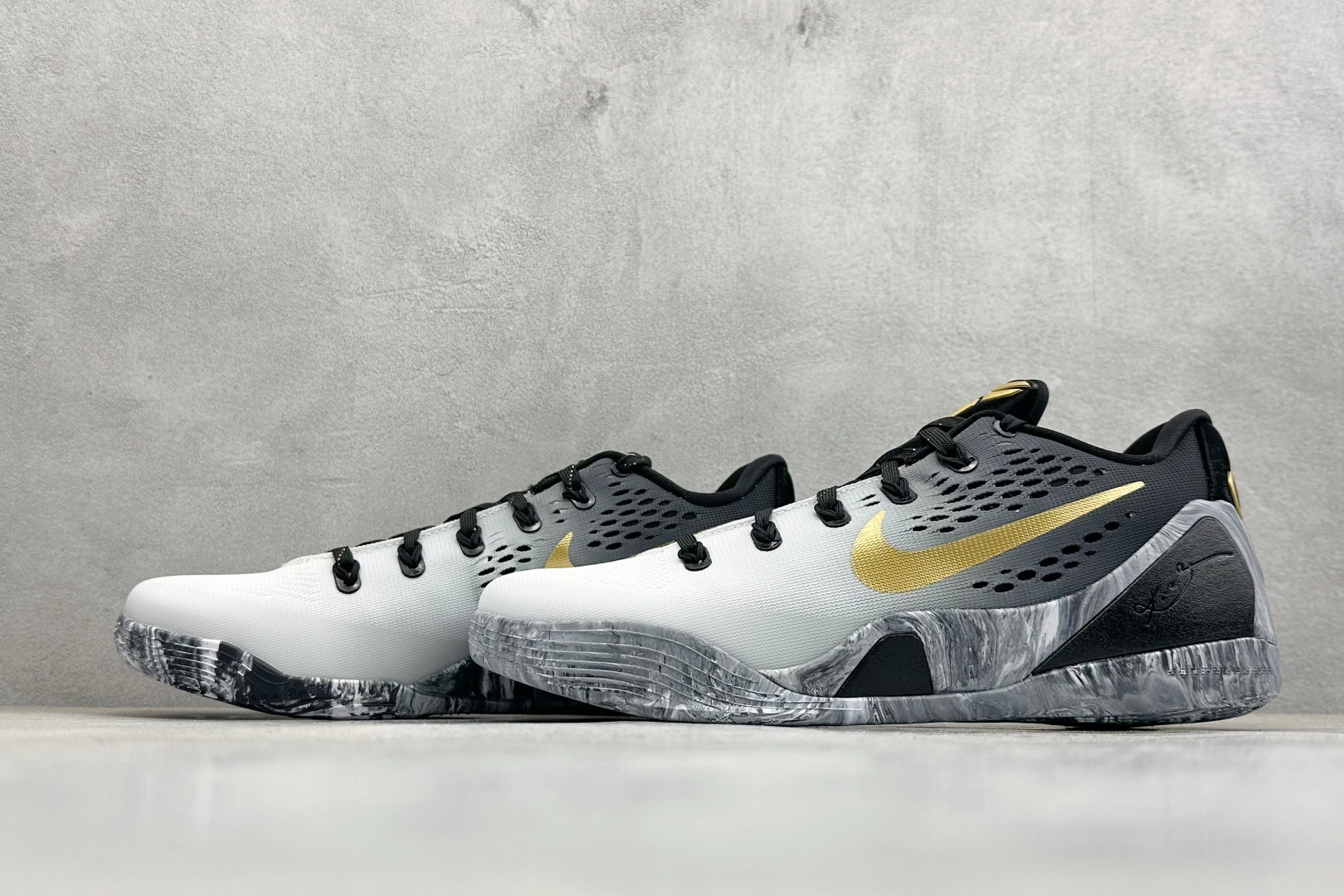 灭世Nike Kobe 9 Stitches Low 科比9代 实战篮球鞋 FZ7333-002