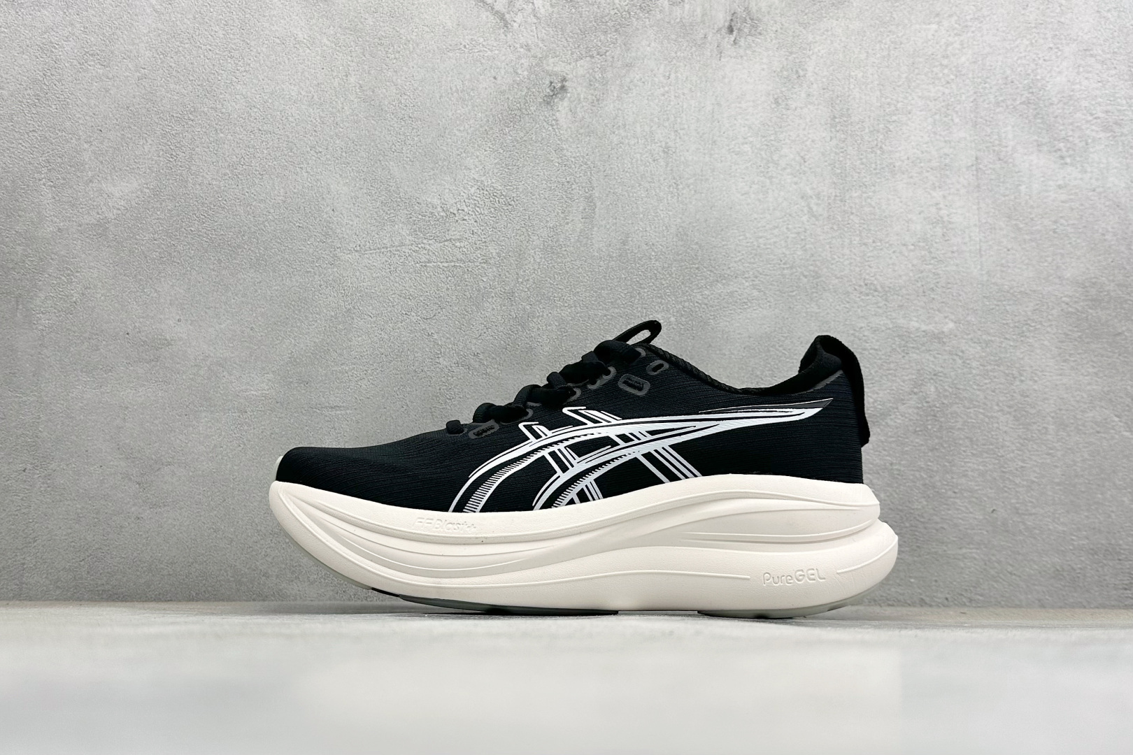 Asics Gel-Nimbus 28 亚瑟士复古透气缓震耐磨跑步鞋 1011C752-010