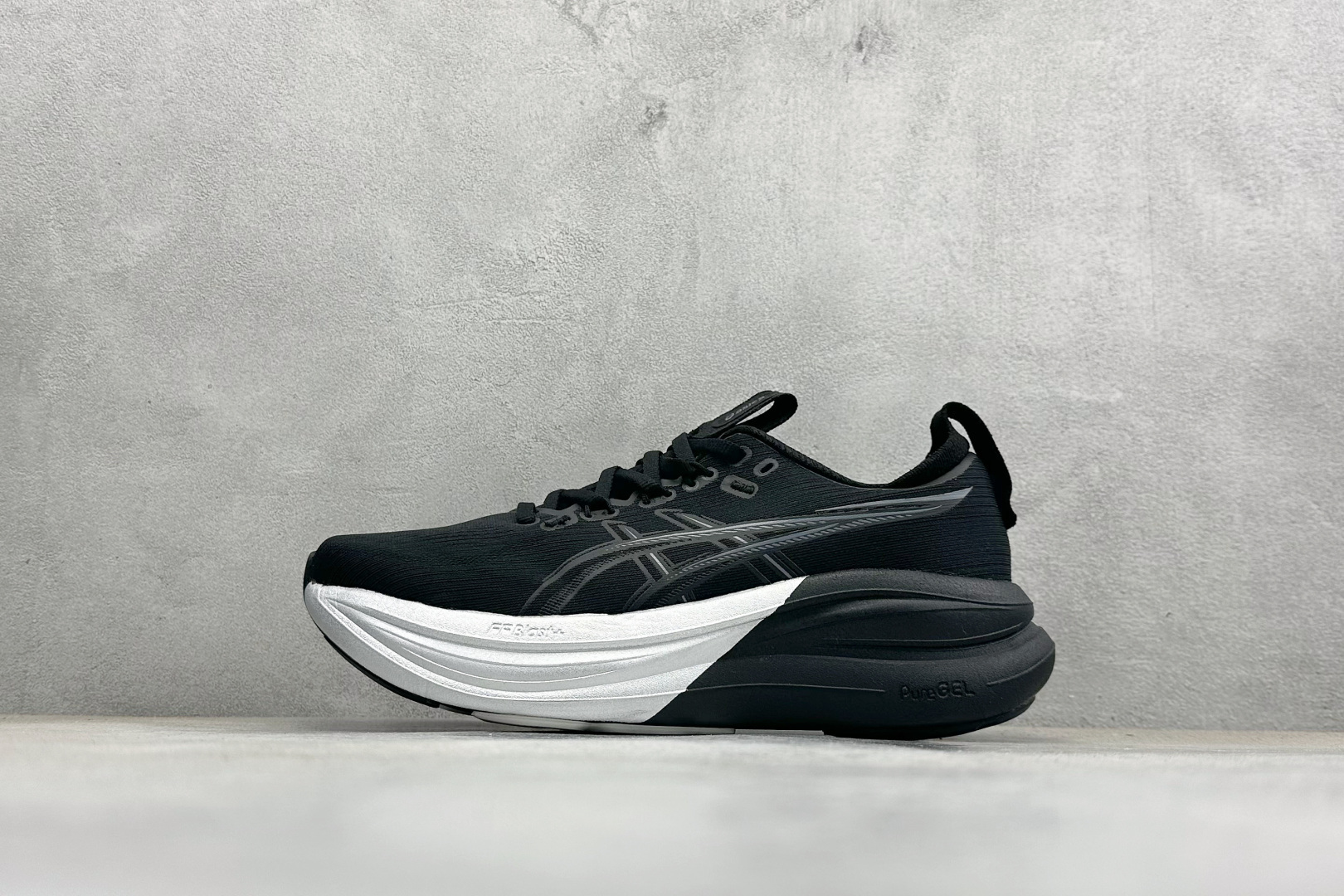 Asics Gel-Nimbus 28 亚瑟士复古透气缓震耐磨跑步鞋 1011C752-010
