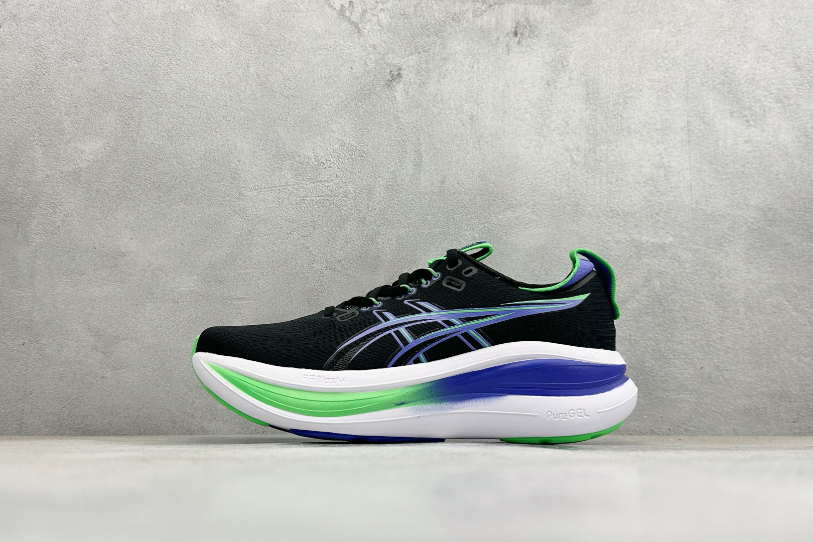 Asics Gel-Nimbus 28 亚瑟士复古透气缓震耐磨跑步鞋 1011C752-010
