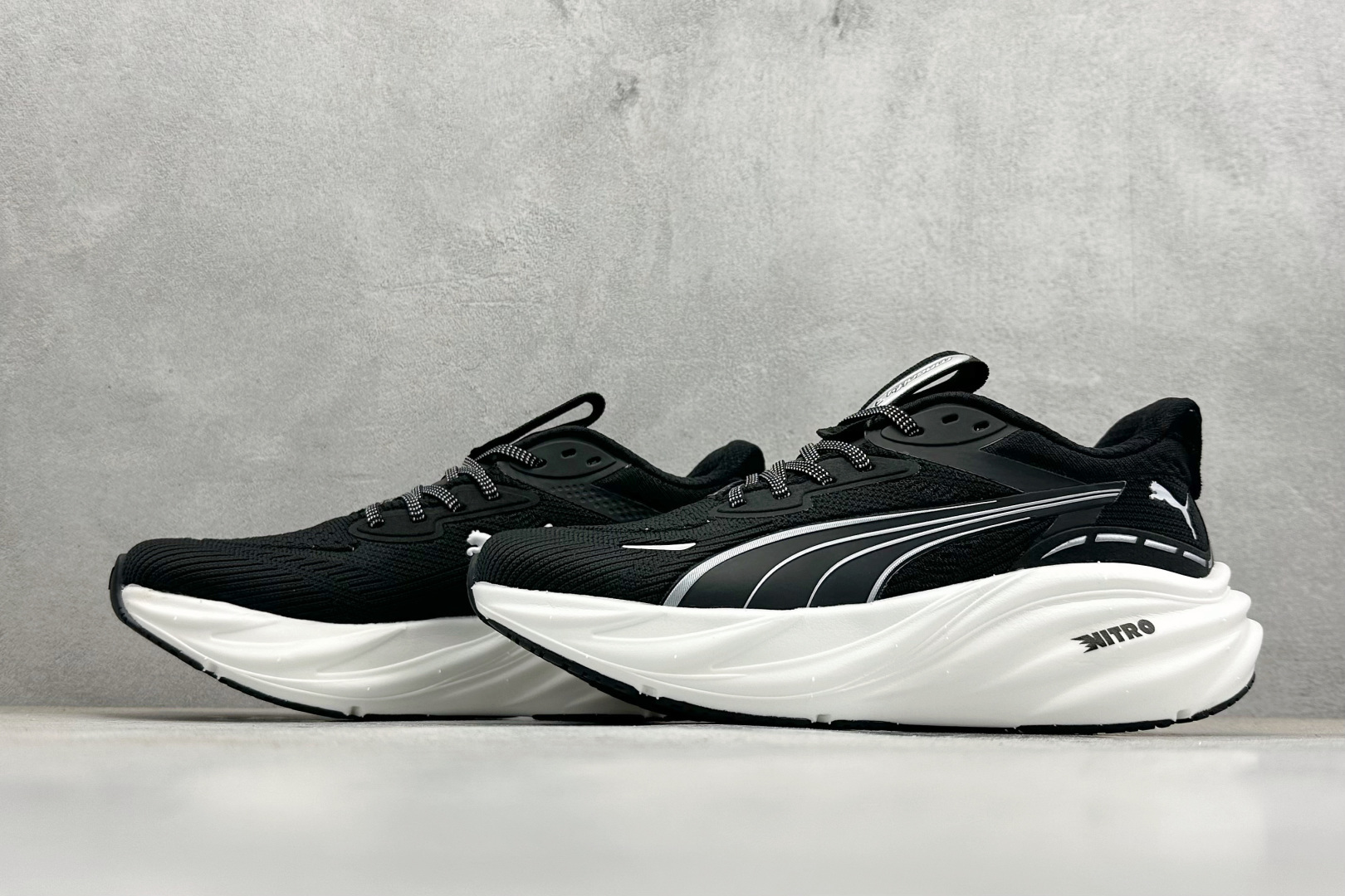 270 PUMA彪马Magnify Nitro 3 舒适百搭经典低帮跑步鞋 311046-01