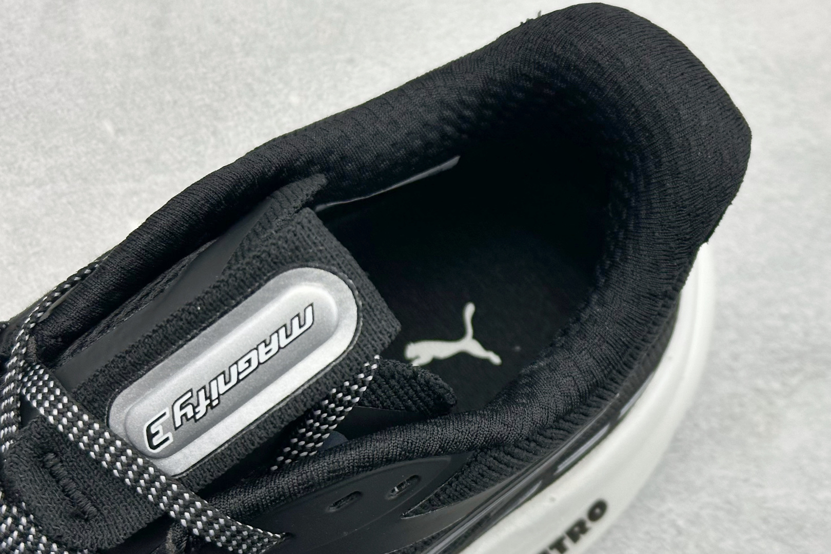 270 PUMA彪马Magnify Nitro 3 舒适百搭经典低帮跑步鞋 311046-01