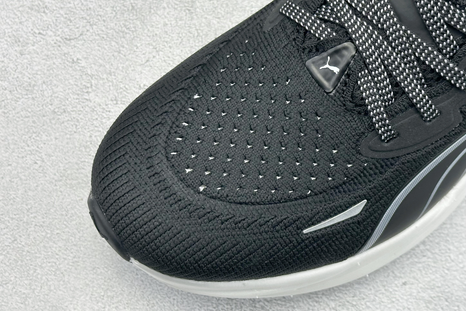 270 PUMA彪马Magnify Nitro 3 舒适百搭经典低帮跑步鞋 311046-01