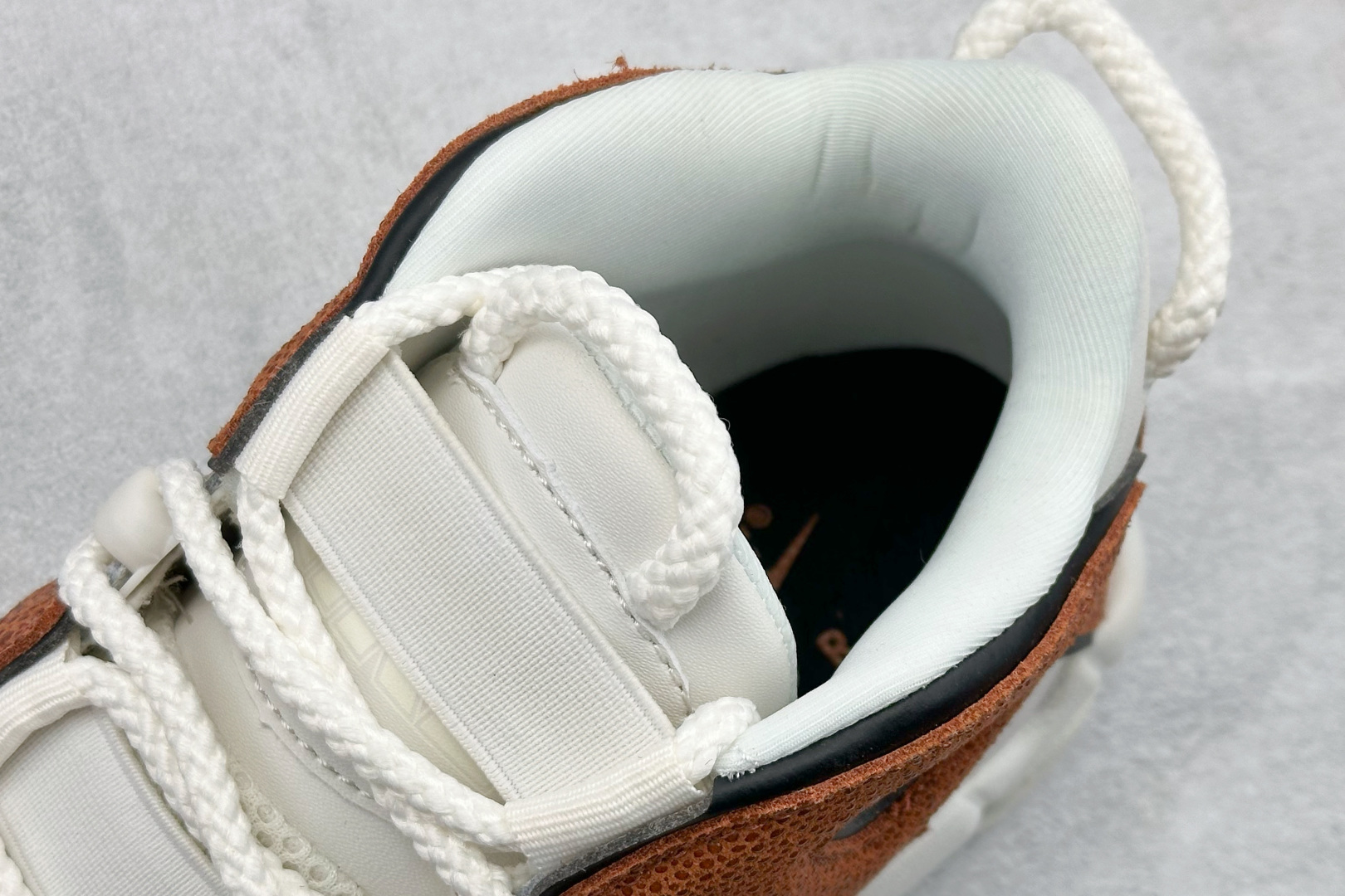 CK福利NK Air More Uptempo ’96 OG 皮蓬大AIR复古篮球鞋 以流行于街头的涂鸦