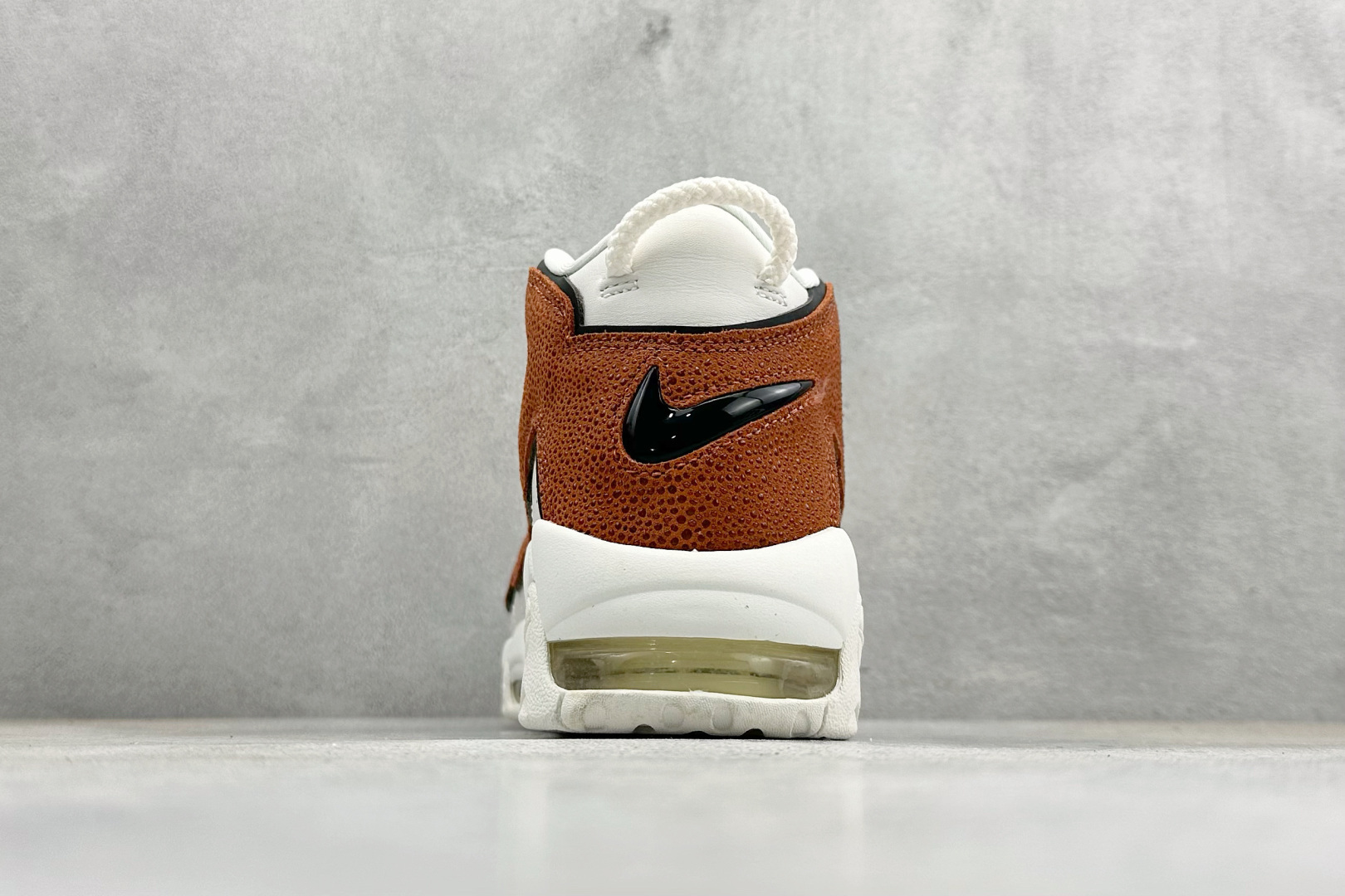 CK福利NK Air More Uptempo ’96 OG 皮蓬大AIR复古篮球鞋 以流行于街头的涂鸦