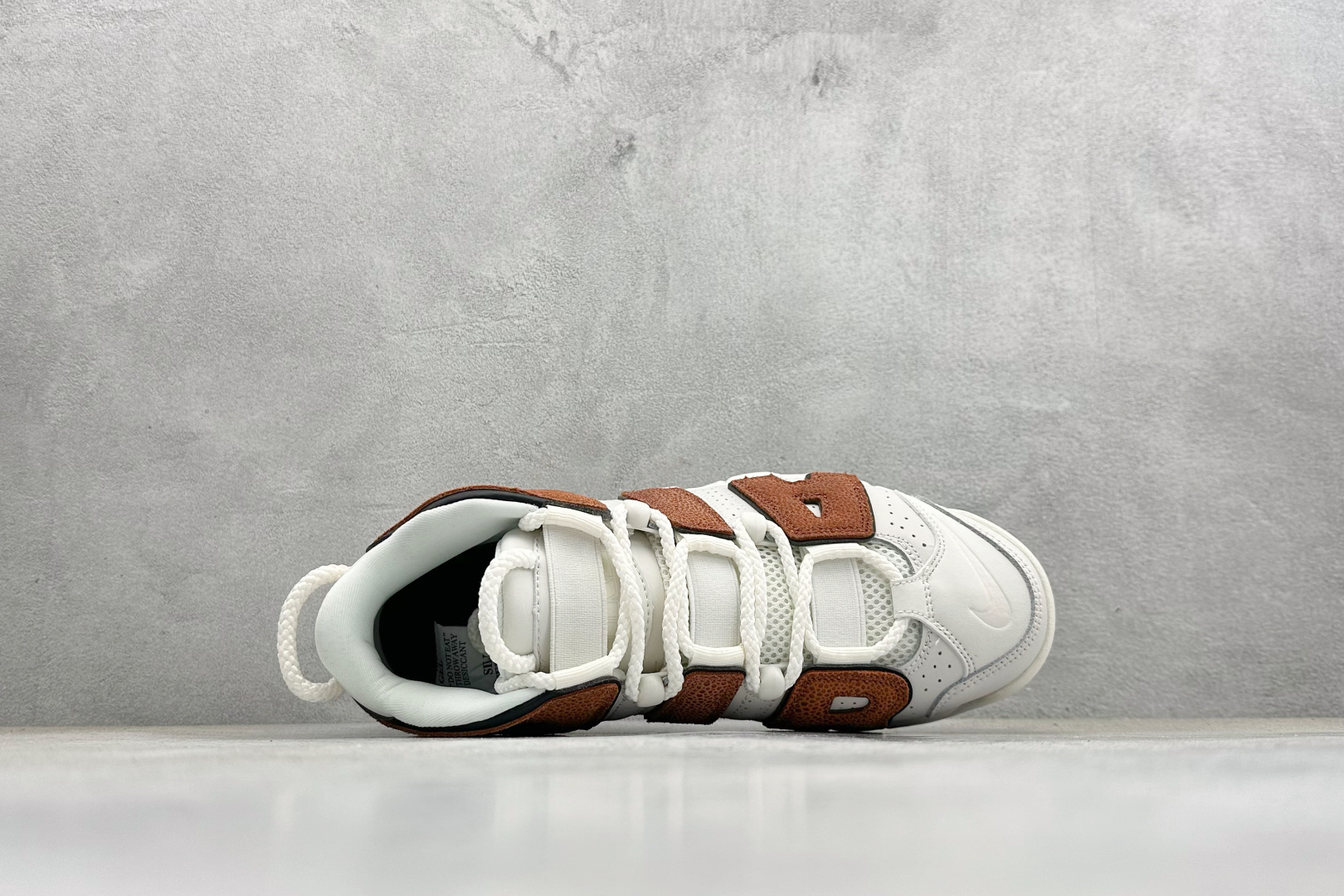 CK福利NK Air More Uptempo ’96 OG 皮蓬大AIR复古篮球鞋 以流行于街头的涂鸦