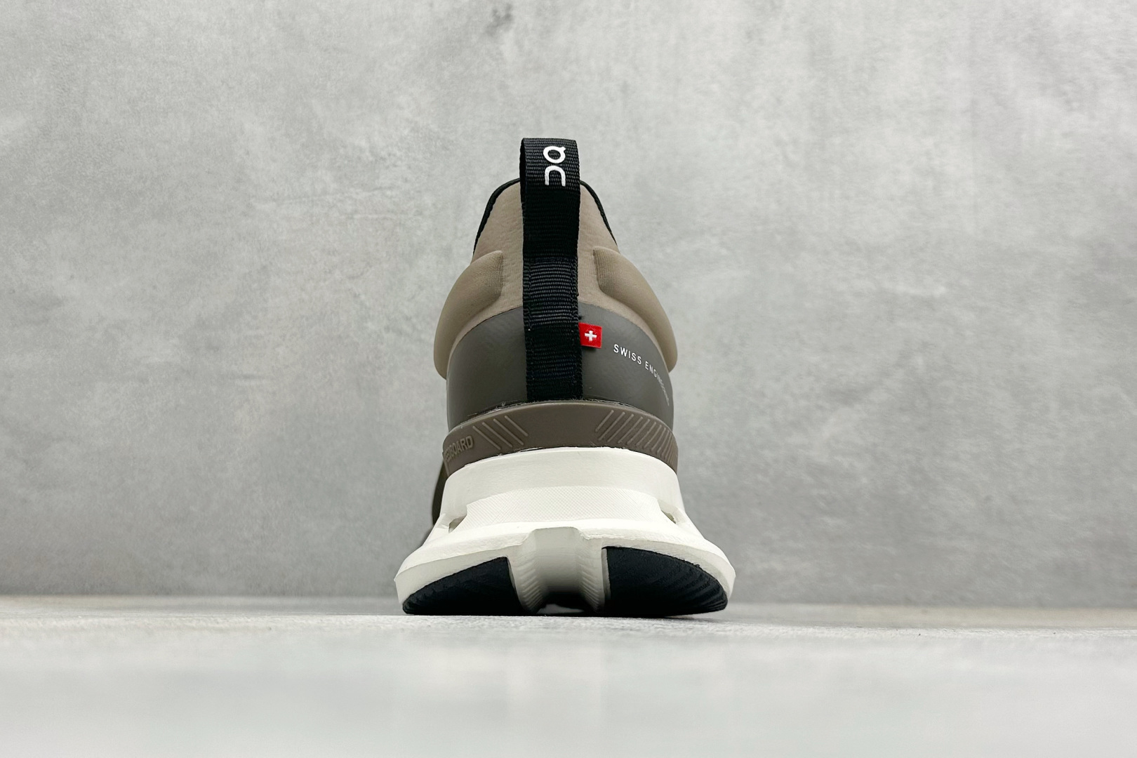 XD版 Cloudzone X 昂跑舒适百搭防滑耐磨 低帮休闲跑步鞋 3ME30410264-莆田鞋,莆田鞋货源,高仿鞋,高仿鞋货源,安福档口,莆田高仿鞋,莆田鞋批发,高仿鞋批发,莆田高仿运动鞋,高仿运动鞋,莆田运动鞋 XD版 Cloudzone X 昂跑舒适百搭防滑耐磨 低帮休闲跑步鞋 3ME30410264