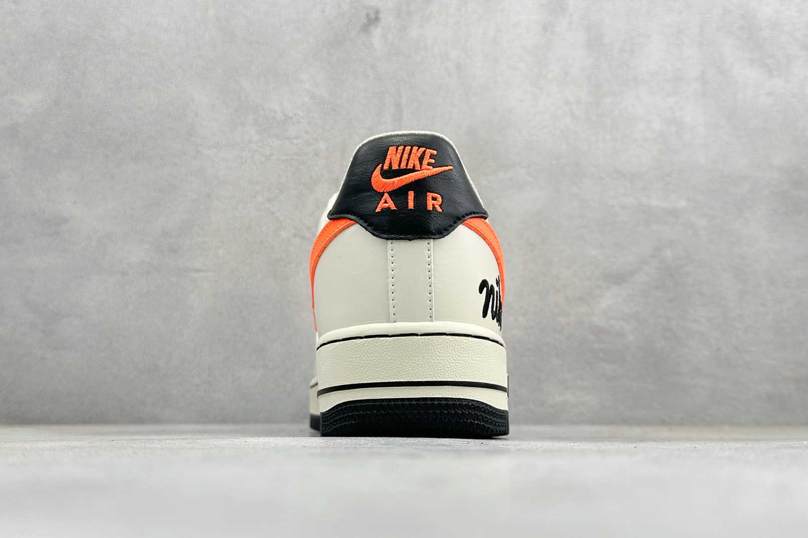SC版Nike Air Force 1'07 Low 米白艳橙 空军低帮休闲板鞋 NH0601-582