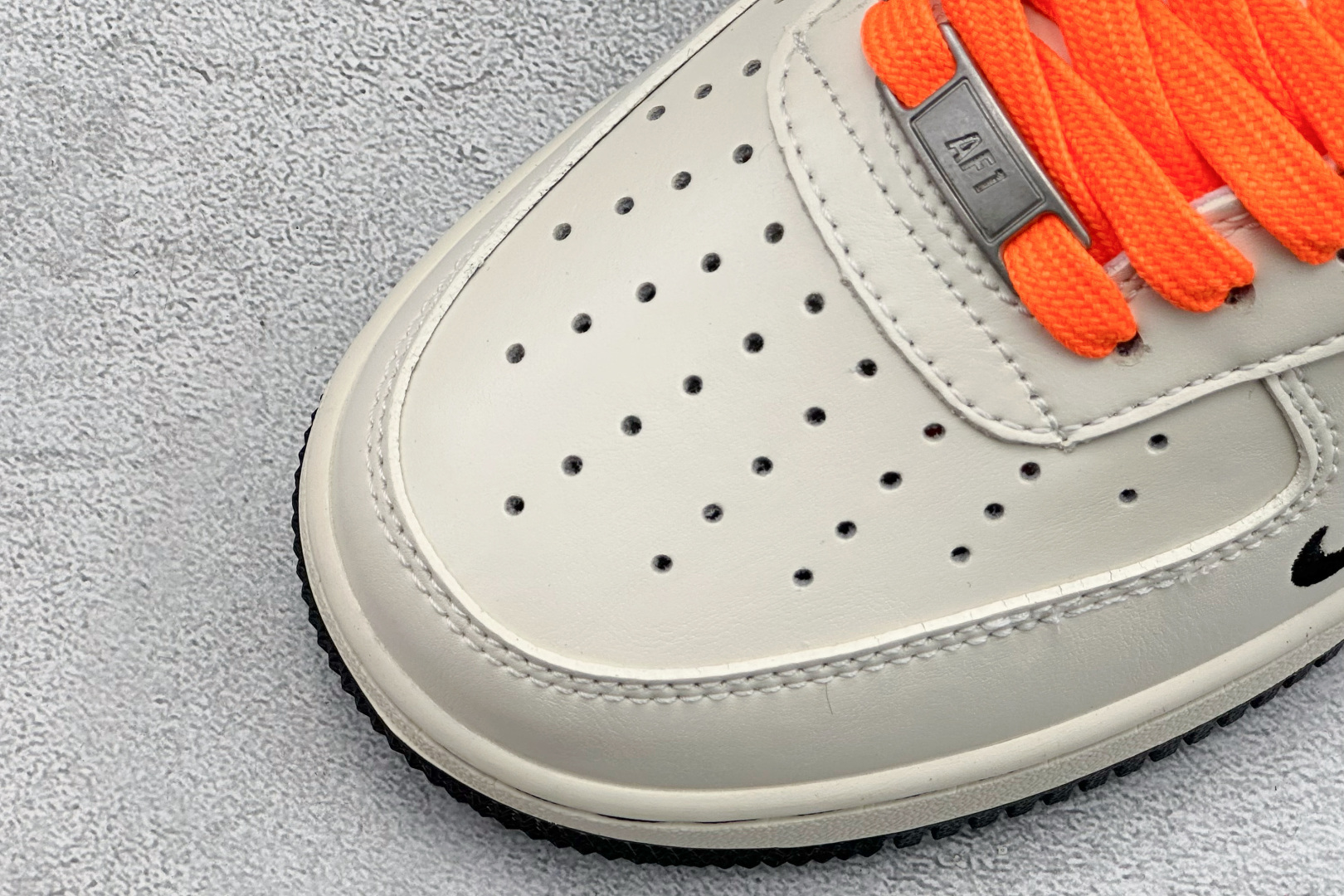 SC版Nike Air Force 1'07 Low 米白艳橙 空军低帮休闲板鞋 NH0601-582