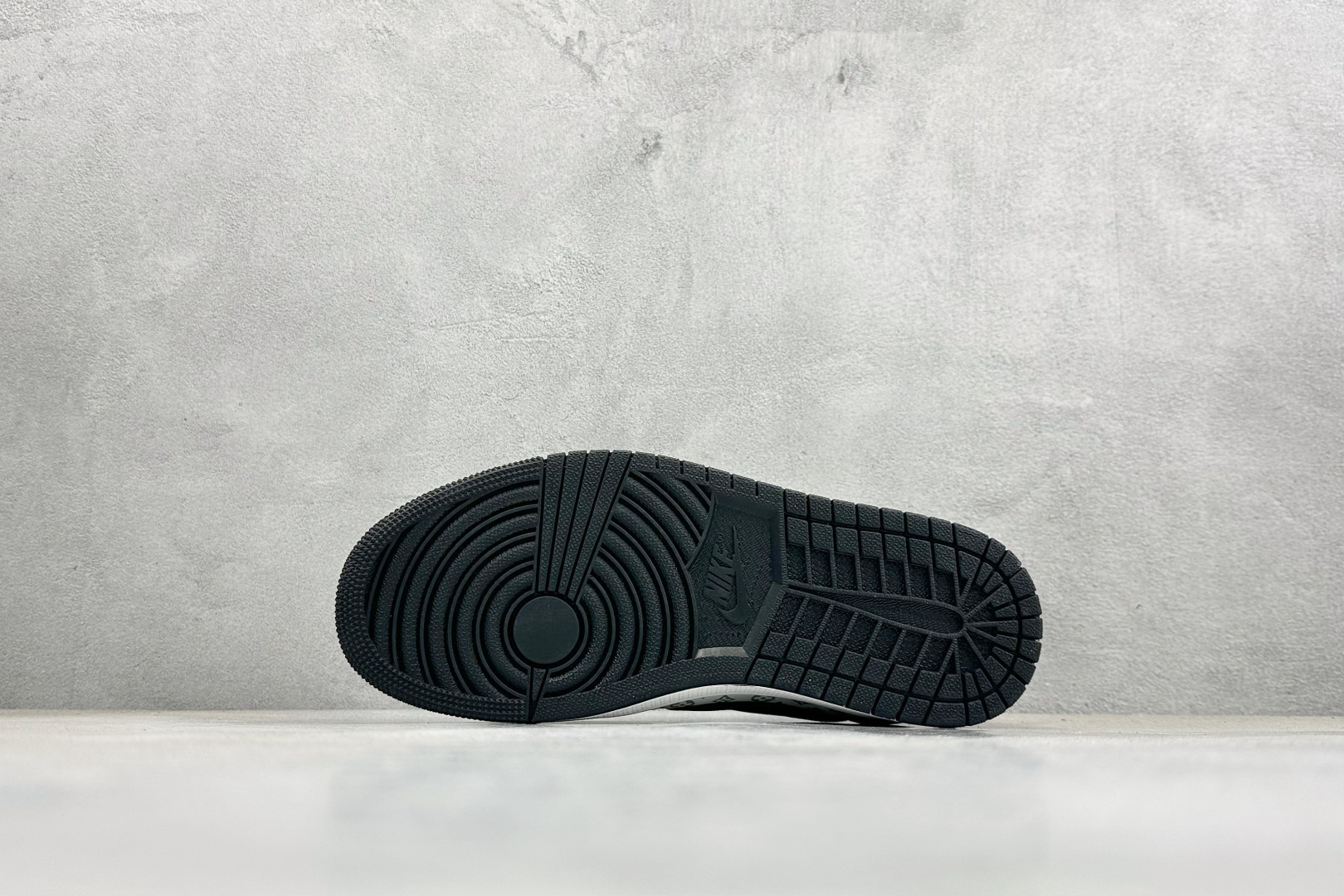 XC版Air Jordan 1 Low AJ1 乔1 LV联名款 高端定制 低帮复古篮球鞋 DZ5899-036