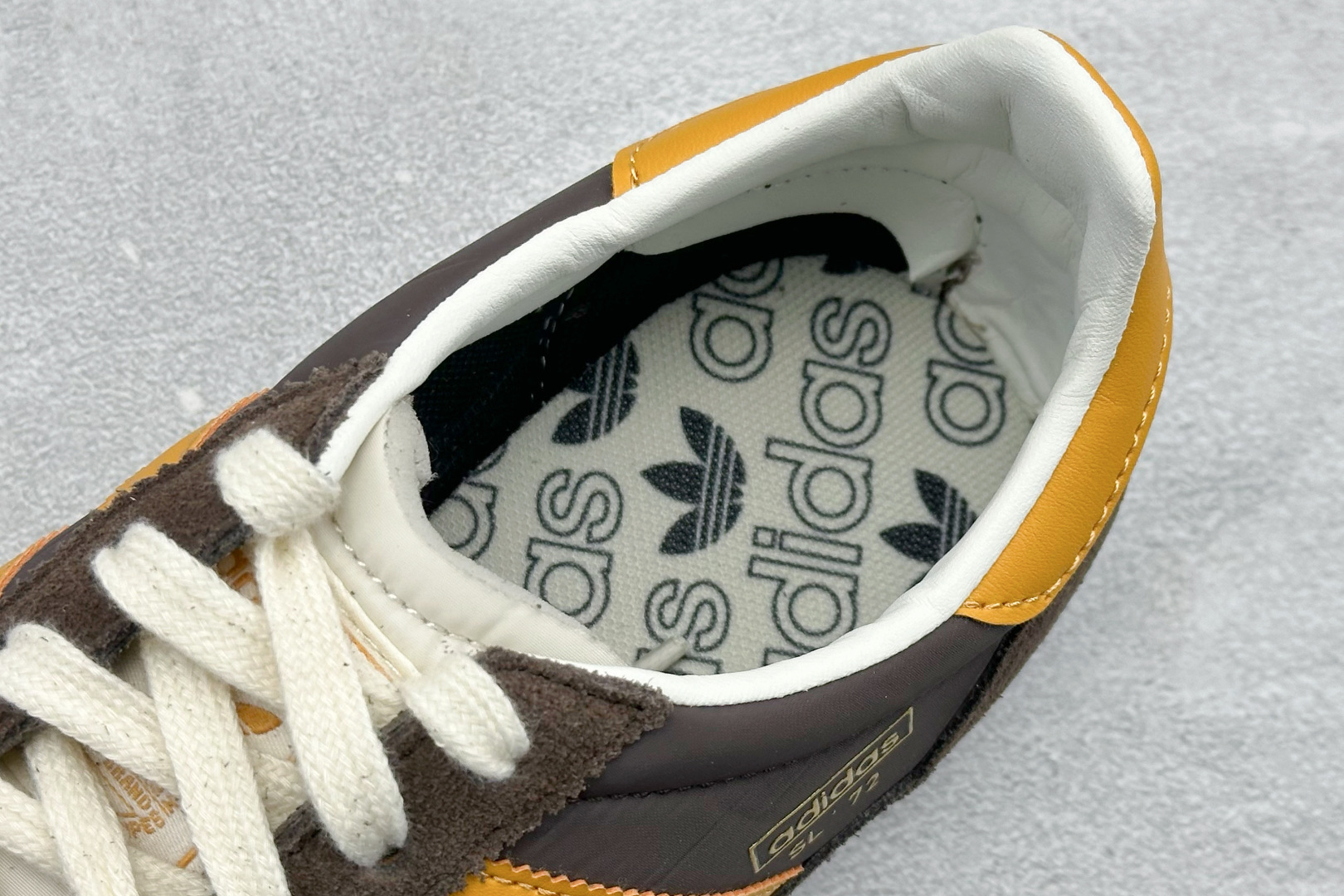 ML版AD Originals SL 72 RS 休闲防滑耐磨低帮板鞋 JI2490