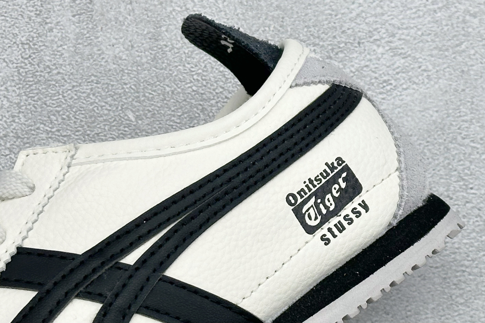 Onitsuka Tiger鬼塚虎 MEXICO 66 ‘DIY’定制球鞋系列 防滑耐磨透气轻便 低帮休闲鞋 DL408-135