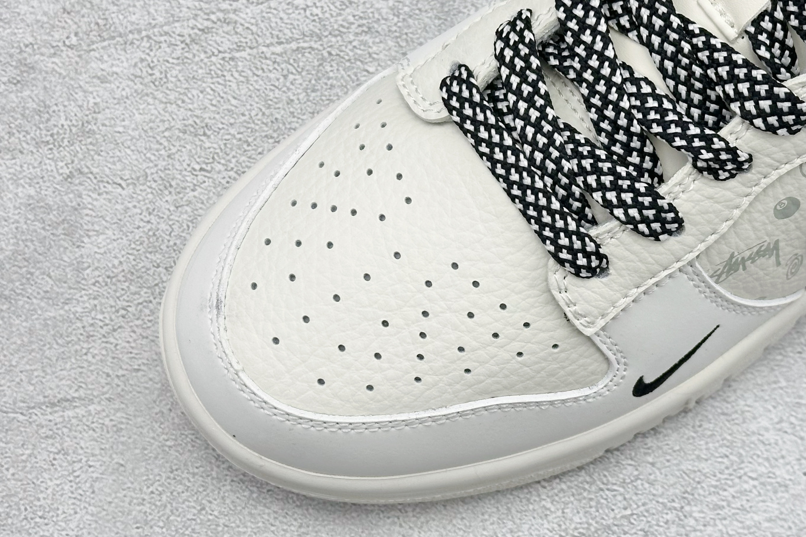 Nike Dunk Low Pro 斯图西联名 周年高端定制 低帮休闲板鞋 CS1688-131