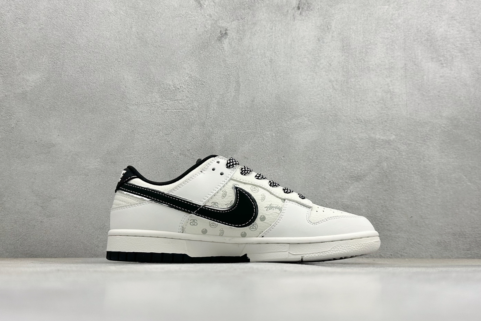 Nike Dunk Low Pro 斯图西联名 周年高端定制 低帮休闲板鞋 CS1688-131