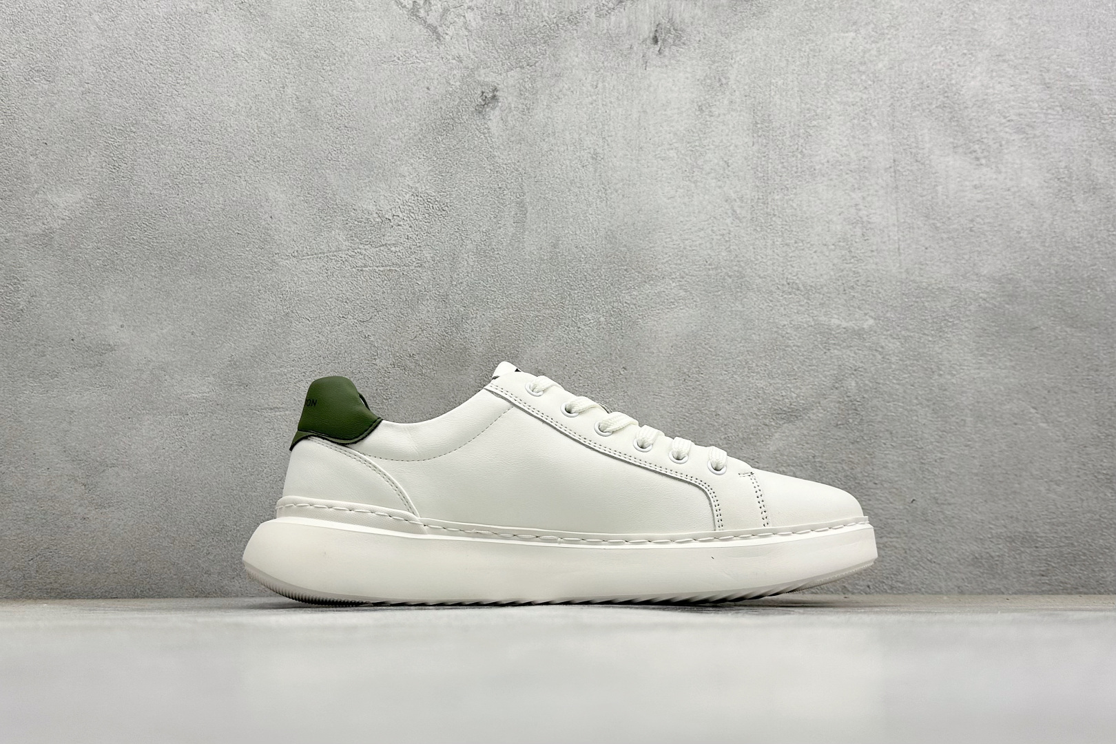 Louis VuittLV男鞋路易威登休闲文化运动板鞋系列