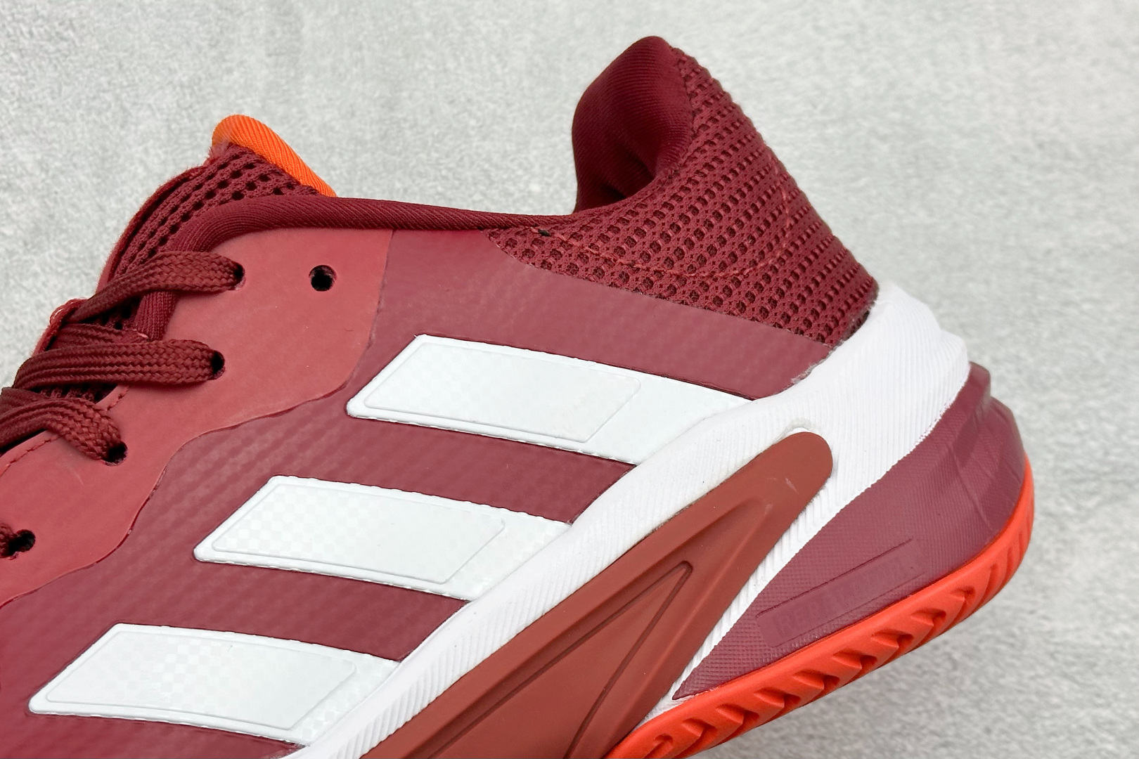 AdidBarricade 13 M Leather 低帮网球老爹风复古缓震休闲运动慢跑鞋 IF9131