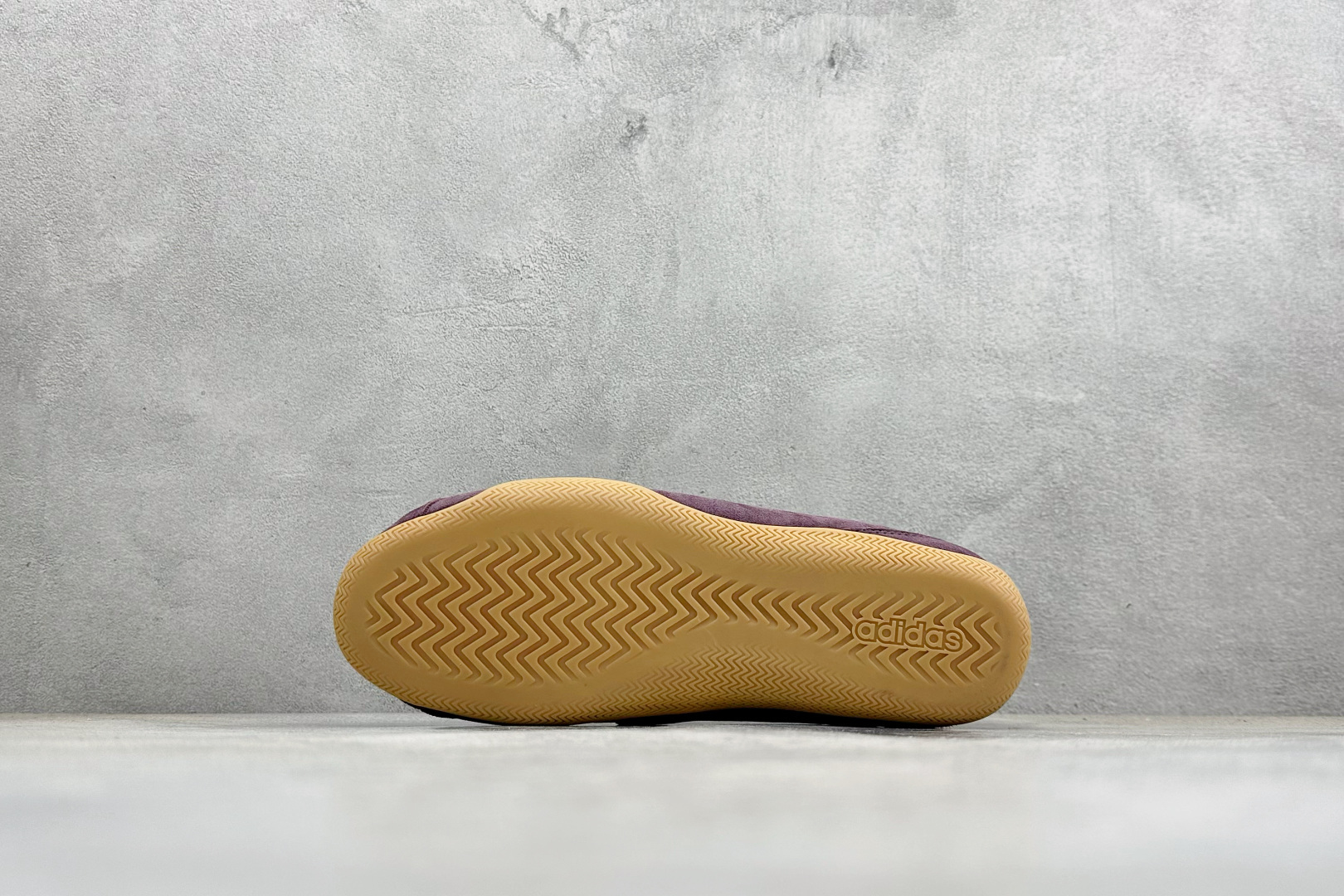 AdidUrban Reverie阿迪舒适时尚魔术贴防滑耐磨生活休闲鞋 KJ0394