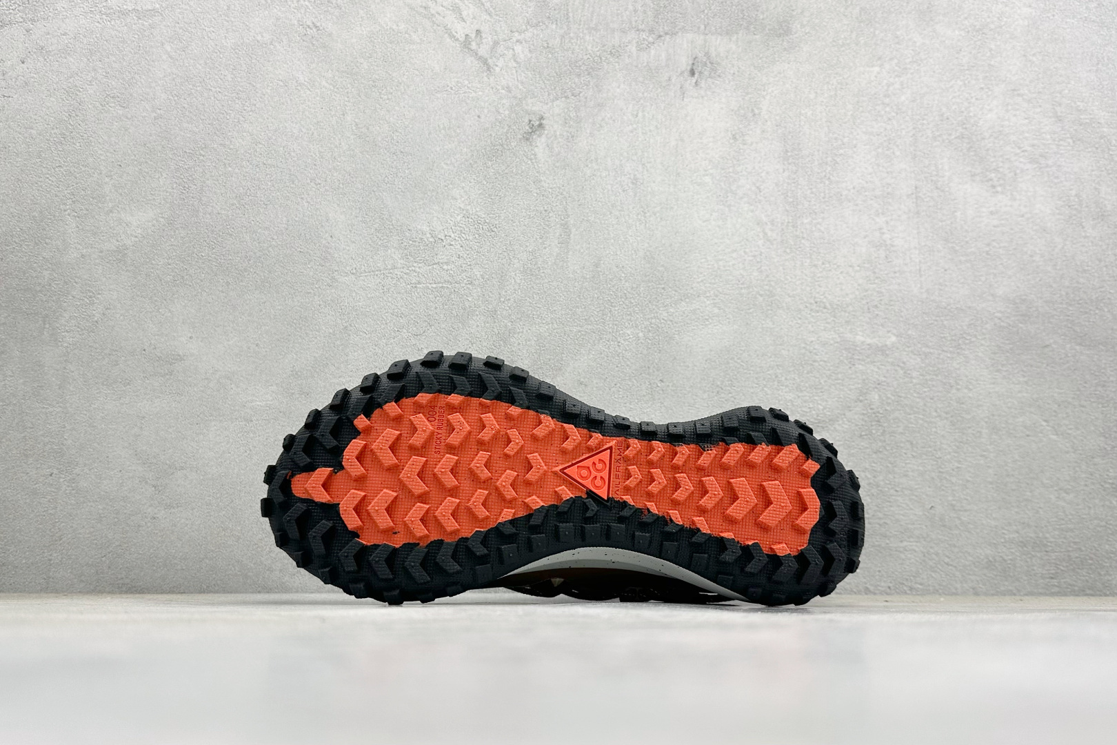 Nike ACG Mountain Fly Low GTX SE 减震防滑耐磨防水 低帮帮户外功能鞋 IM6672-262