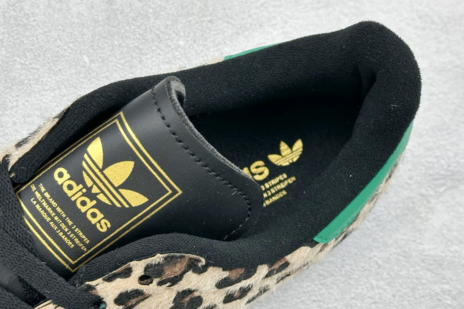 AdidOriginals Superstar 贝壳头休闲板鞋 JP8165