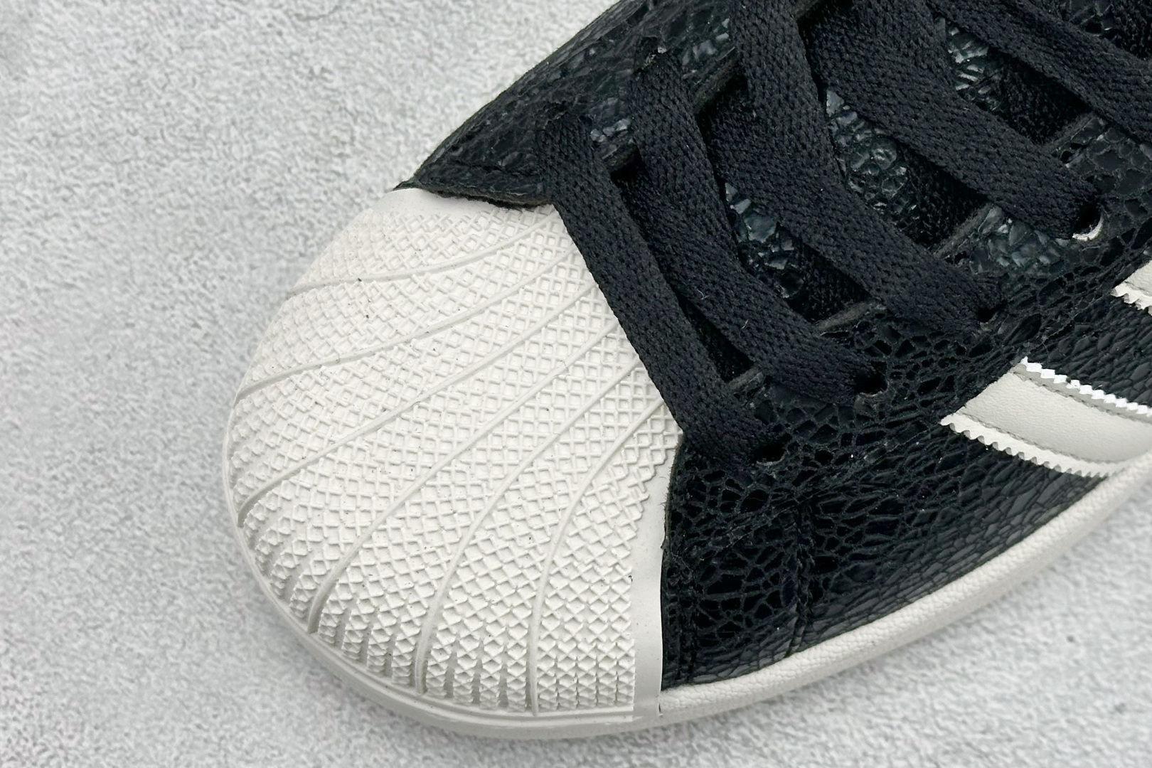 AdidOriginals Superstar 贝壳头休闲板鞋 JS4014