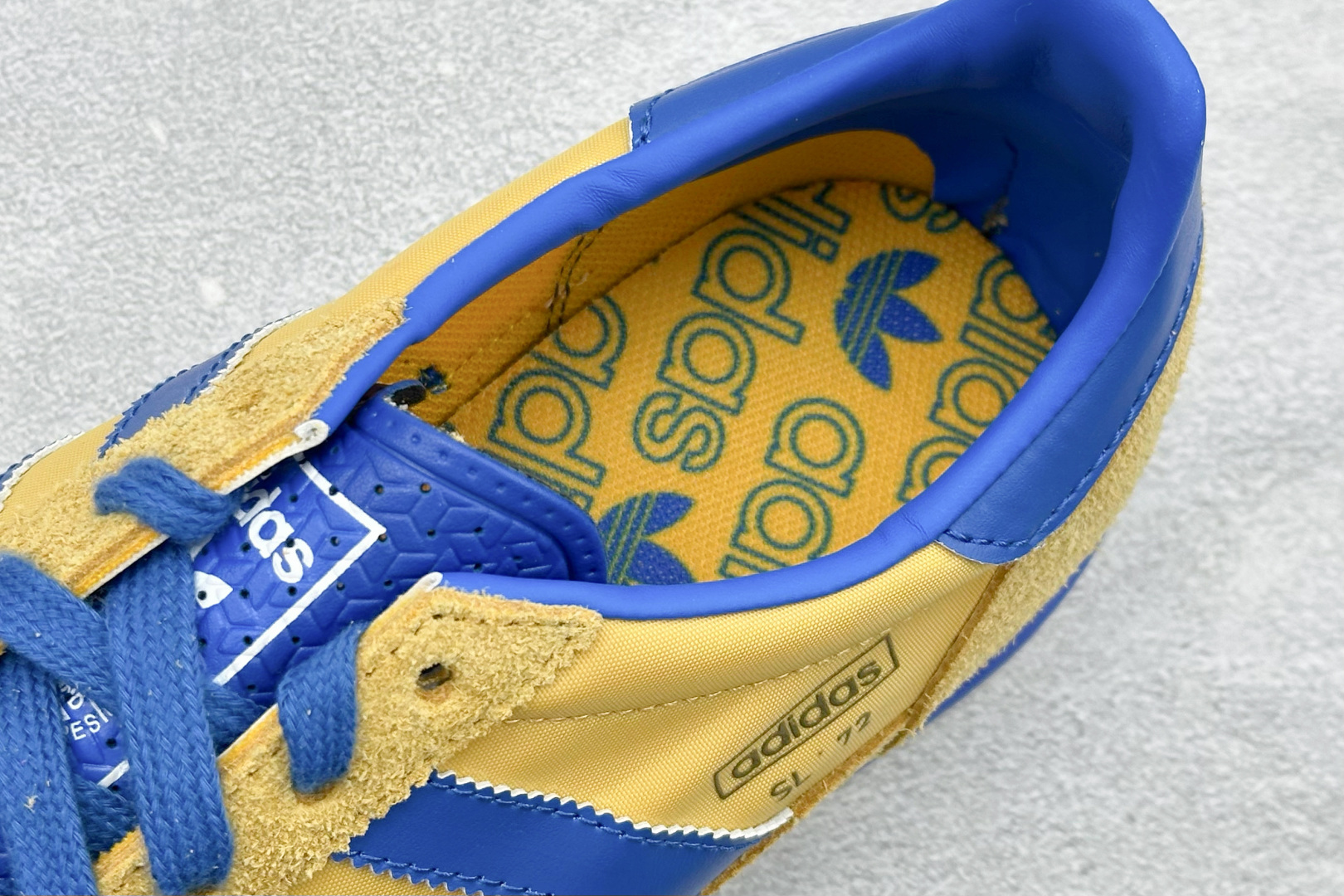 ML版AD Originals SL 72 RS 休闲防滑耐磨低帮板鞋 IE6526