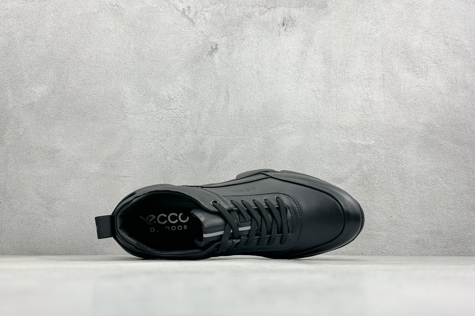 Ecco 爱步健步BIOMC系列 透气轻便防滑缓震牛皮跑鞋 882517-01001