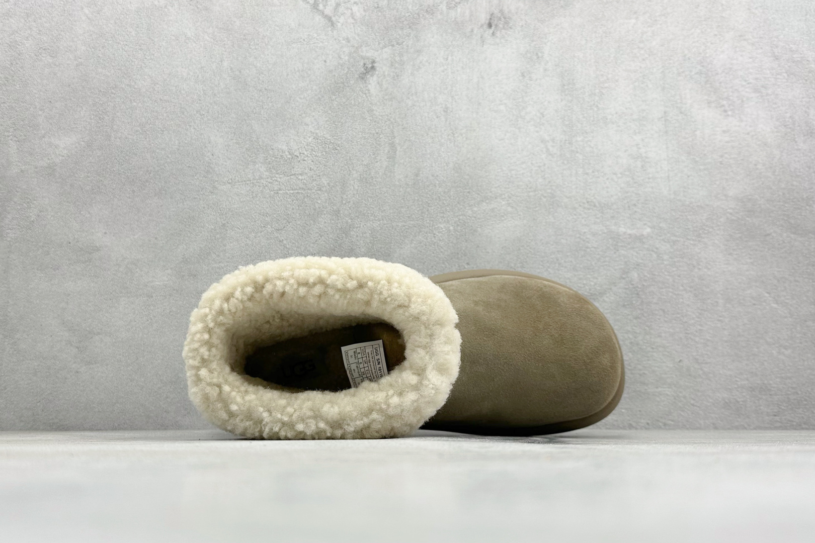 UGG 小土豆女神款秋冬羊皮毛一体雪地靴 W/1011665