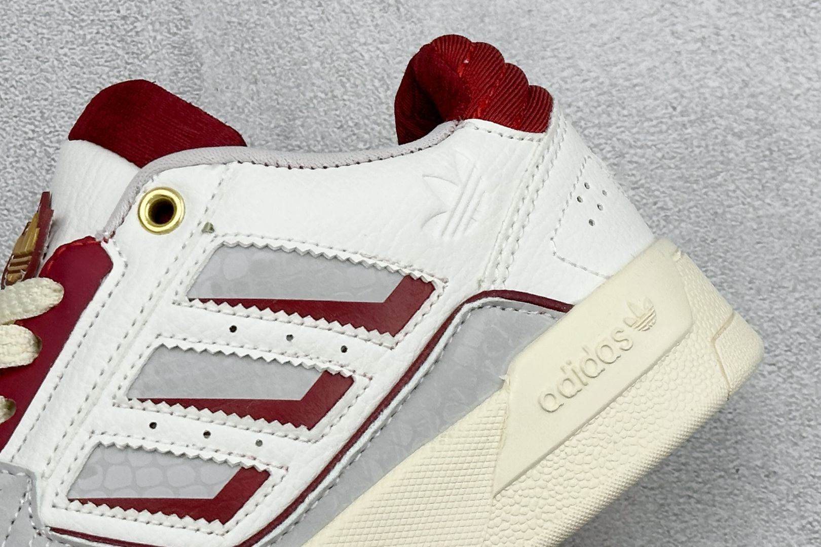 AdidDrop Step Low 2.0 低帮 经典校园复古板鞋 男女潮流头层皮休闲鞋 JP9982