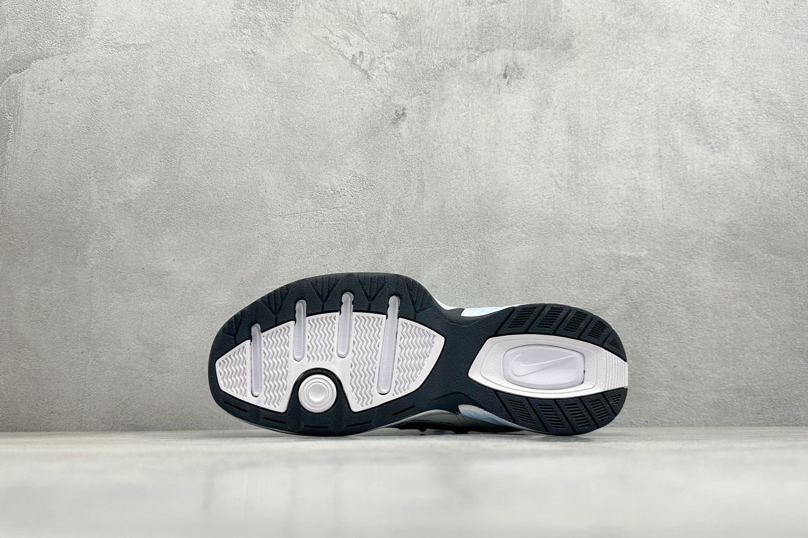 NK Air Monarch IV M2K 涂鸦复古潮流运动舒适老爹鞋 415445-102