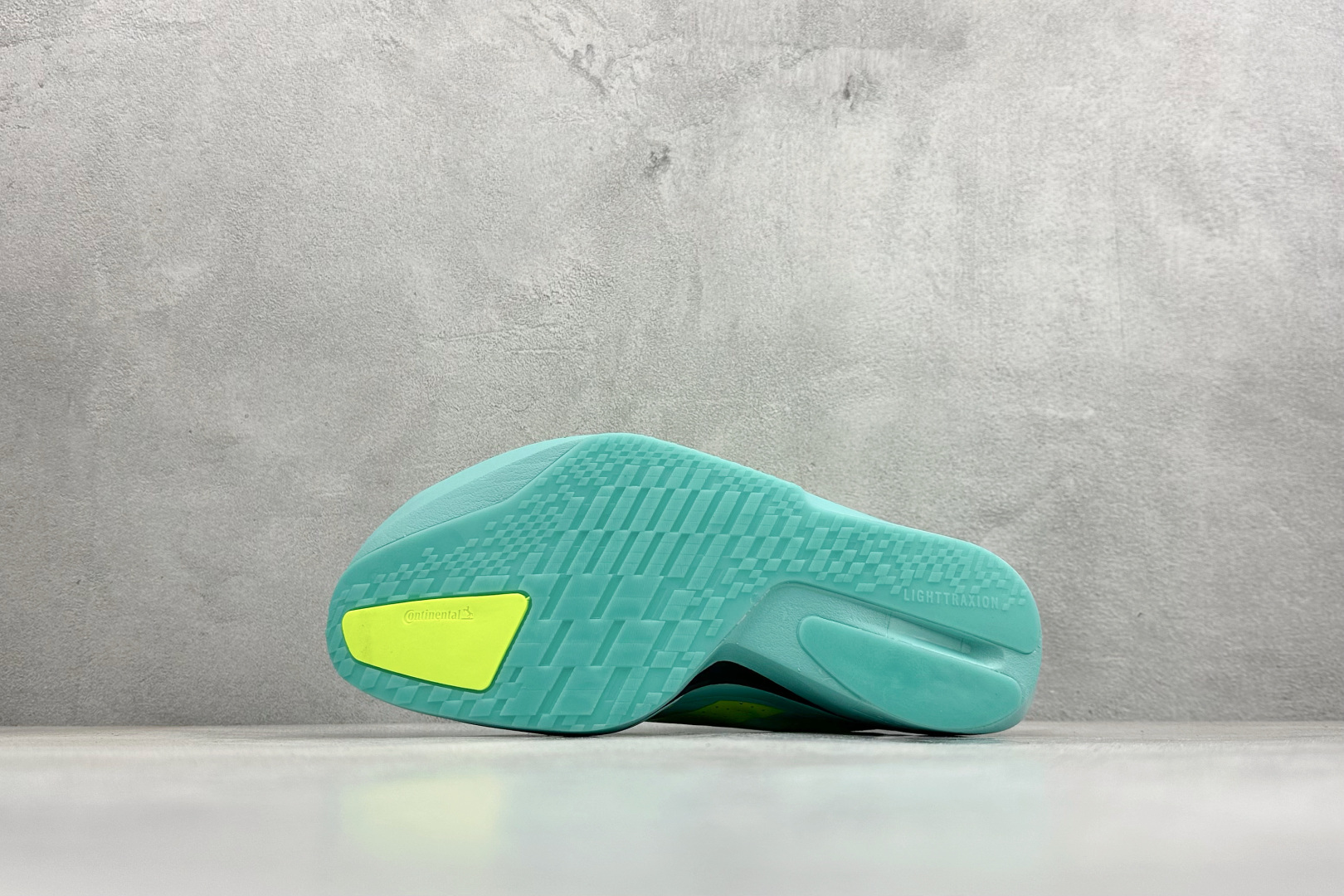 AdidADIZERO ADIOS PRO 5 M 马拉松竞速专业跑鞋 K18211