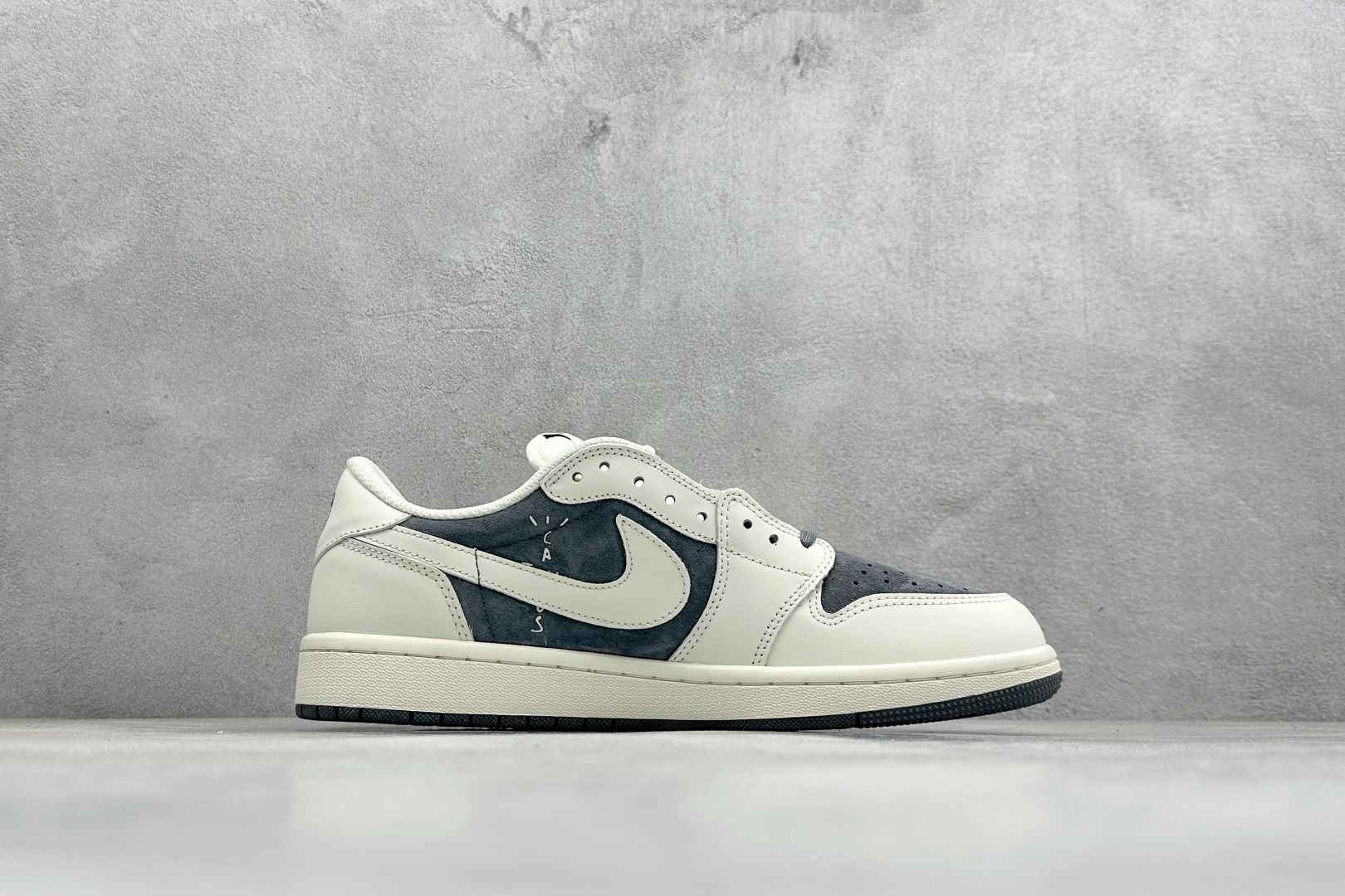 Air Jordan 1 Low AJ1 乔1 北面联名 高端定制 倒钩低帮复古篮球鞋 DM7866-126