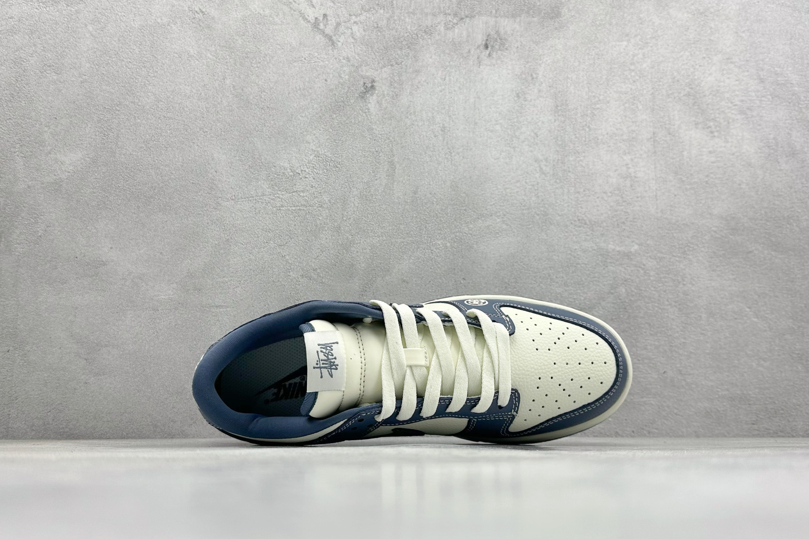 Nike SB Dunk Low 斯图西“联名——卡其绿” 高端定制 低帮休闲板鞋 YF9511-920