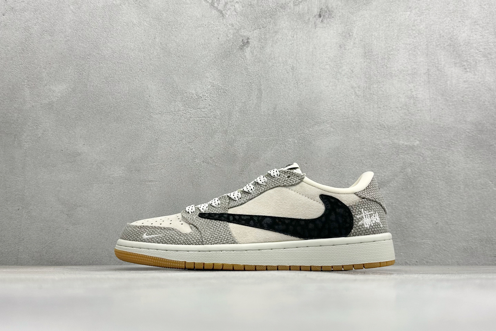 福利特价Air Jordan 1 Low AJ1 乔1 联名 高端定制 倒钩低帮复古篮球鞋#定制鞋盒 大