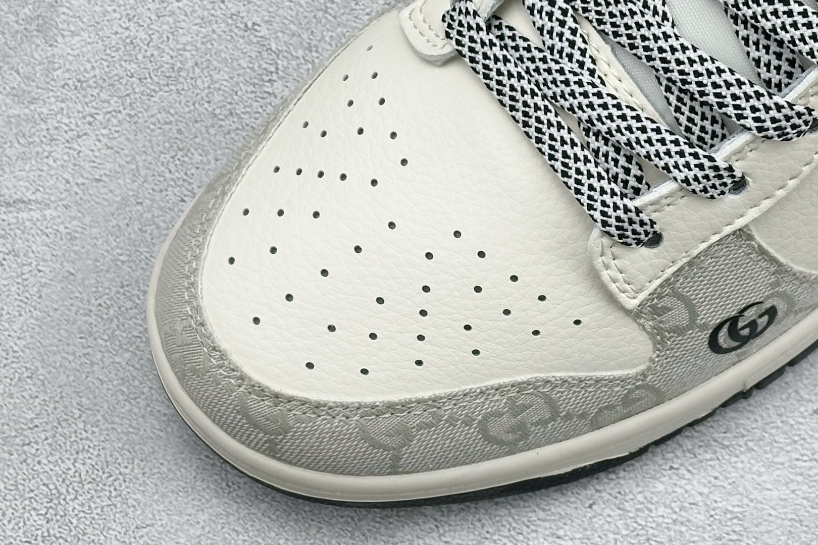 Nike SB Dunk Low 古驰联名 米黑牛仔布 周年高端定制 低帮休闲板鞋 JP1628-077