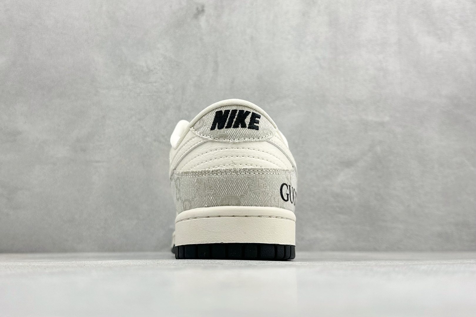 Nike SB Dunk Low 古驰联名 米黑牛仔布 周年高端定制 低帮休闲板鞋 JP1628-077