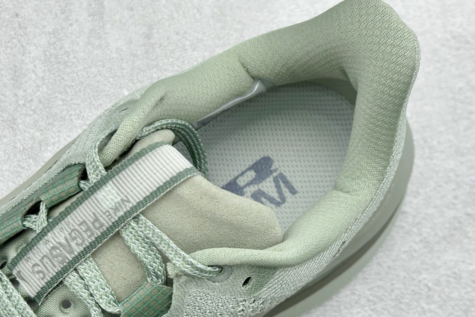 YH版Nike Air Zoom Pegasus Premium 耐克网面全掌气垫缓震跑鞋 HQ2592-300