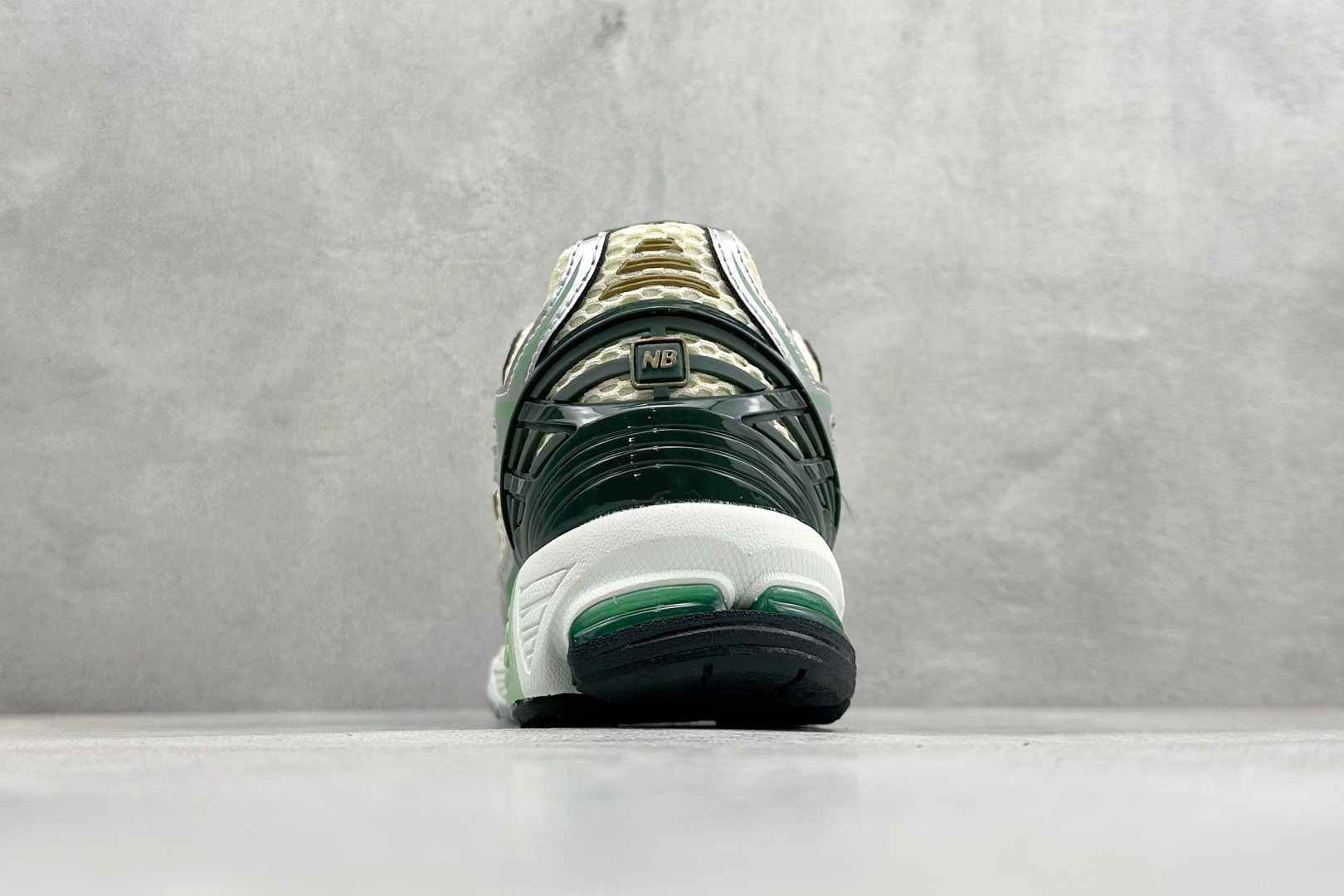 GS版New Balance NB1906 新百伦系列复古老爹风休闲运动慢跑鞋 M1906RL1