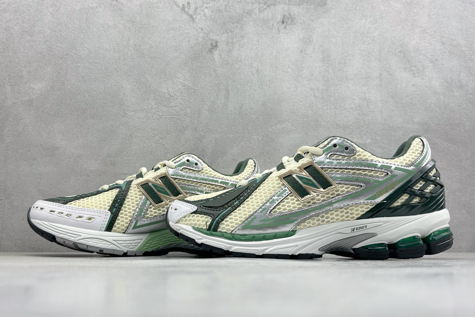 GS版New Balance NB1906 新百伦系列复古老爹风休闲运动慢跑鞋 M1906RL1