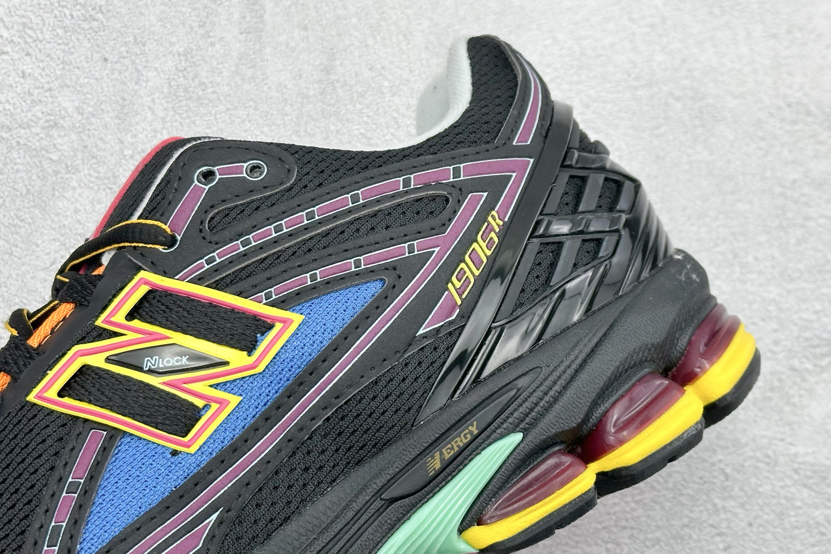 GS版New Balance NB1906 新百伦系列复古老爹风休闲运动慢跑鞋 M1906RCP