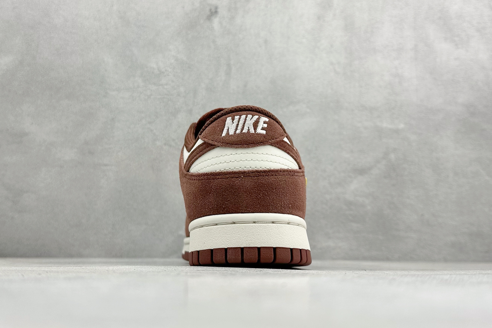 CS版Nike SB Dunk Low 马年 深棕白 低帮休闲板鞋 IB4417-104