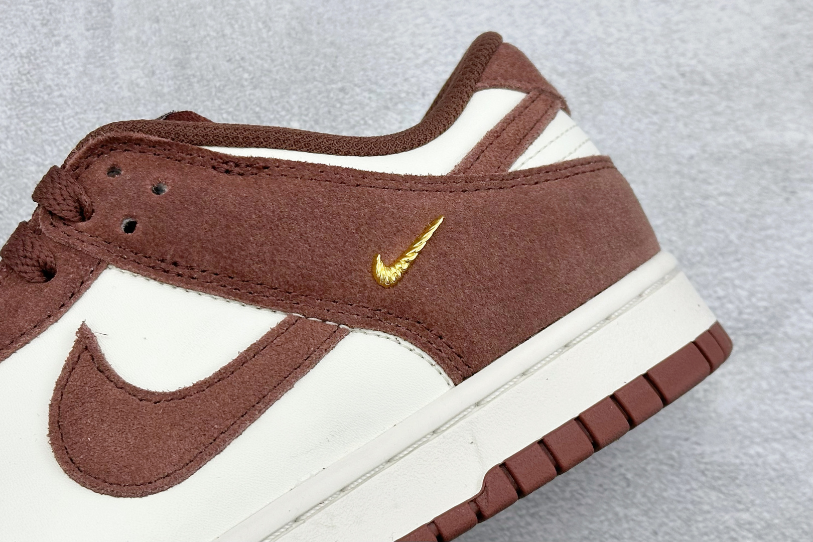 CS版Nike SB Dunk Low 马年 深棕白 低帮休闲板鞋 IB4417-104