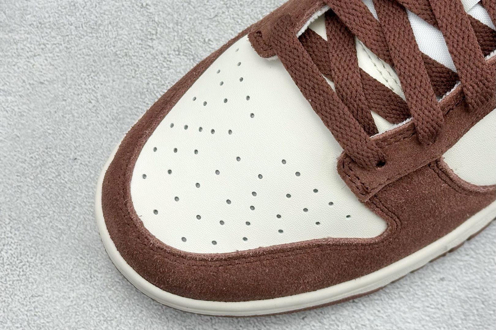 CS版Nike SB Dunk Low 马年 深棕白 低帮休闲板鞋 IB4417-104