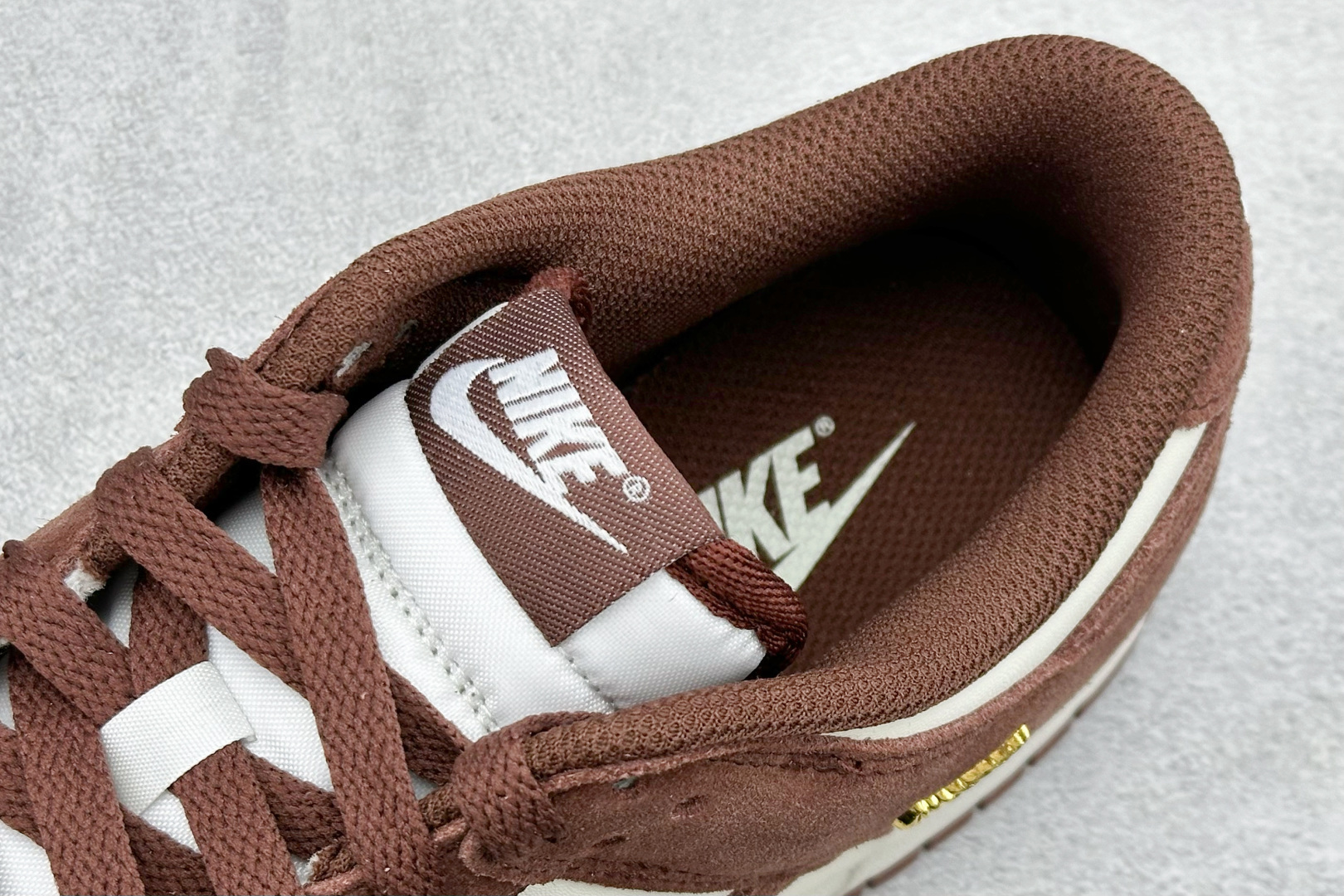 CS版Nike SB Dunk Low 马年 深棕白 低帮休闲板鞋 IB4417-104